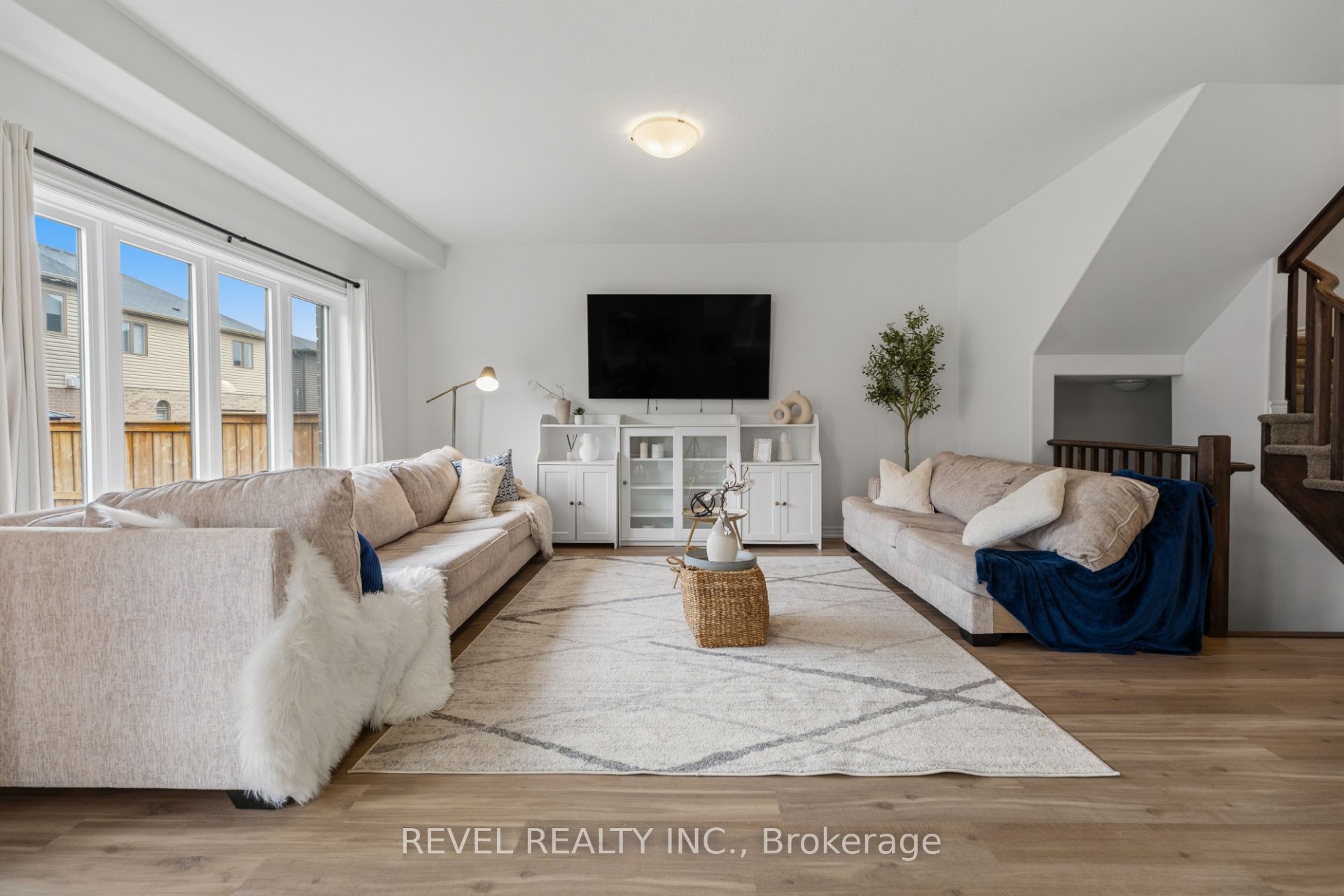 36 Ladd Avenue, Brantford, ON N3T 0T4 photo 4
