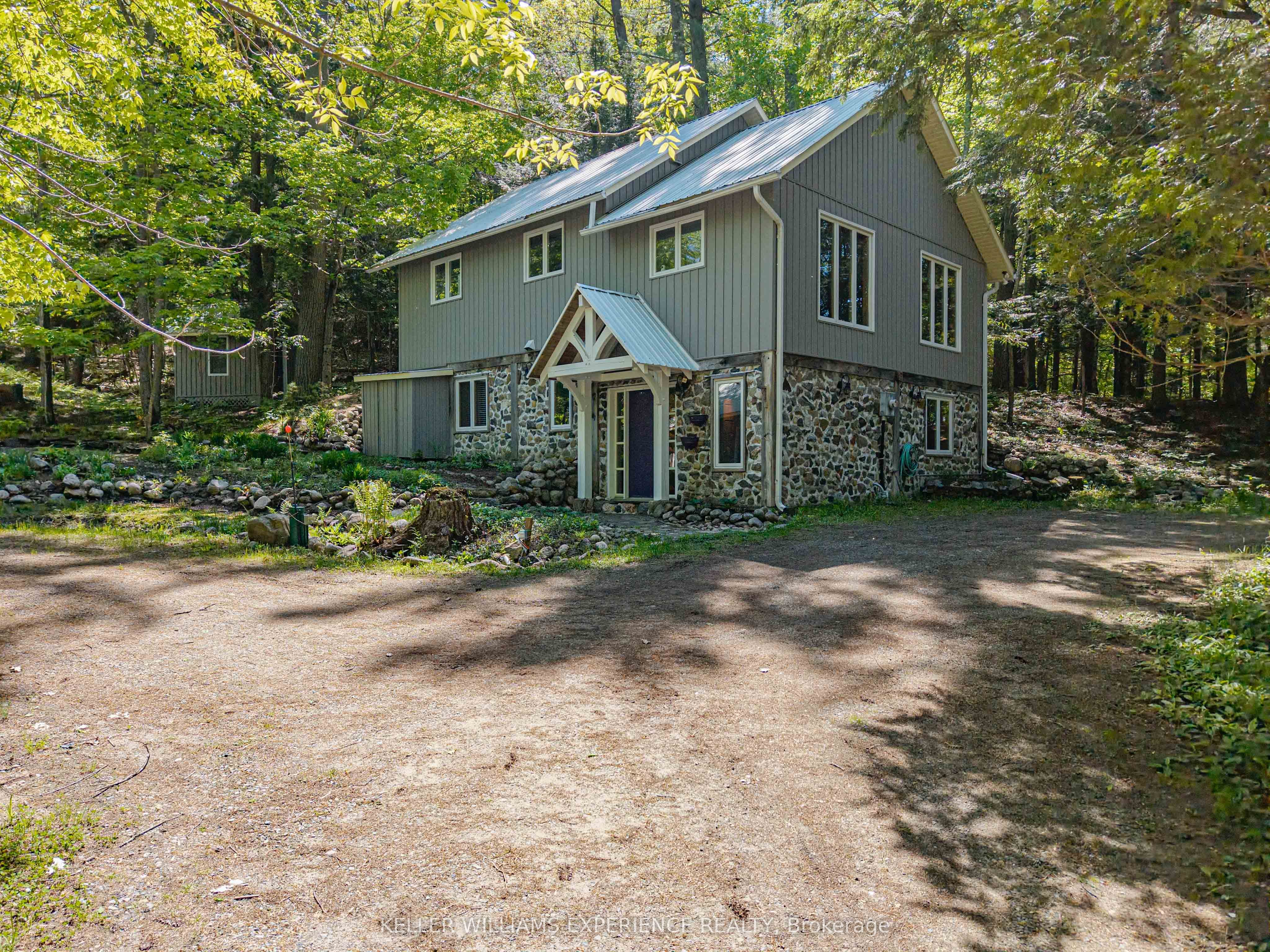 55 Mary Lake Crescent, Huntsville, ON P0B 1L0 photo 2