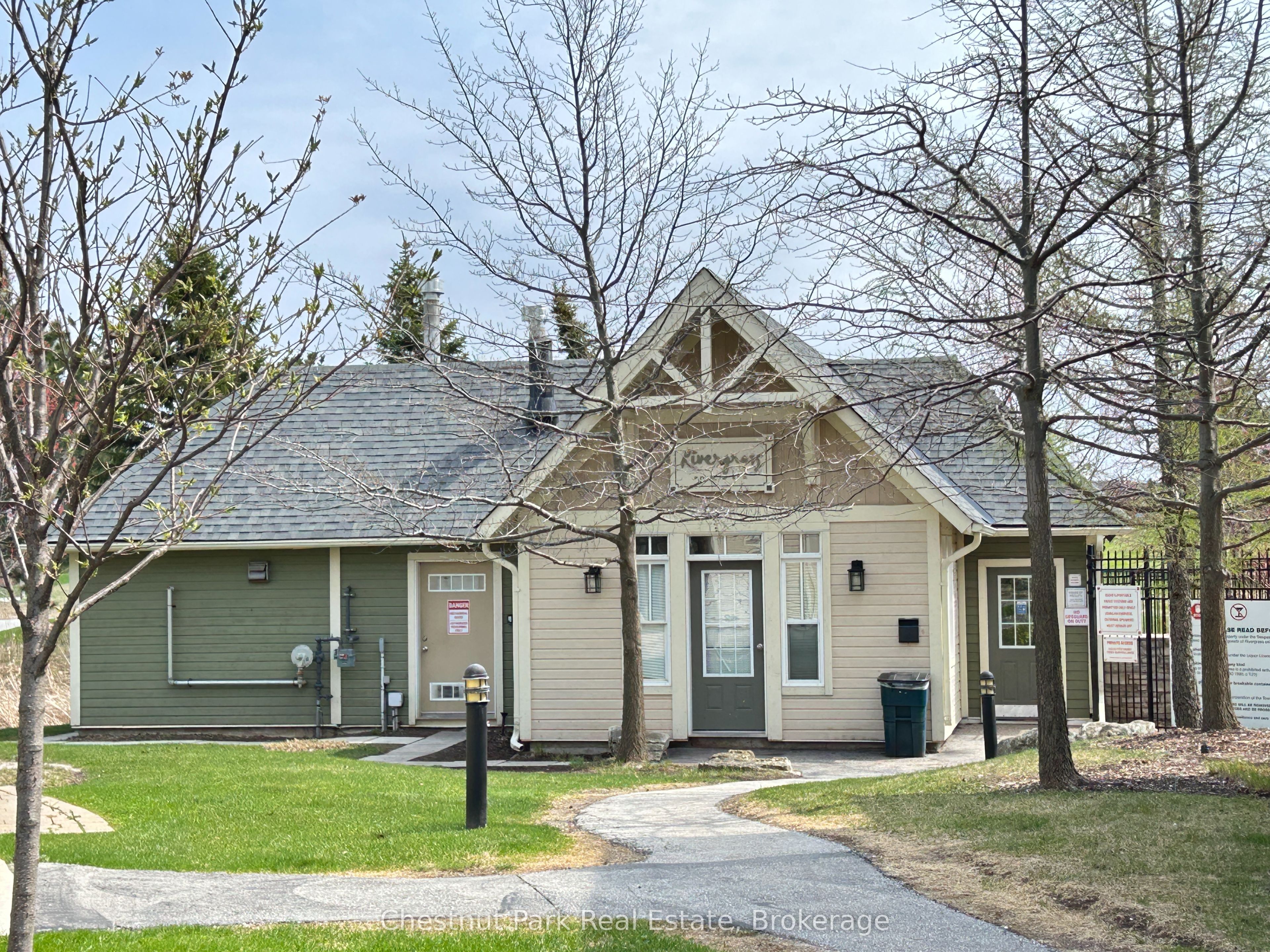 125 Fairway Court 222, Blue Mountains, ON L9Y 0P8 photo 3