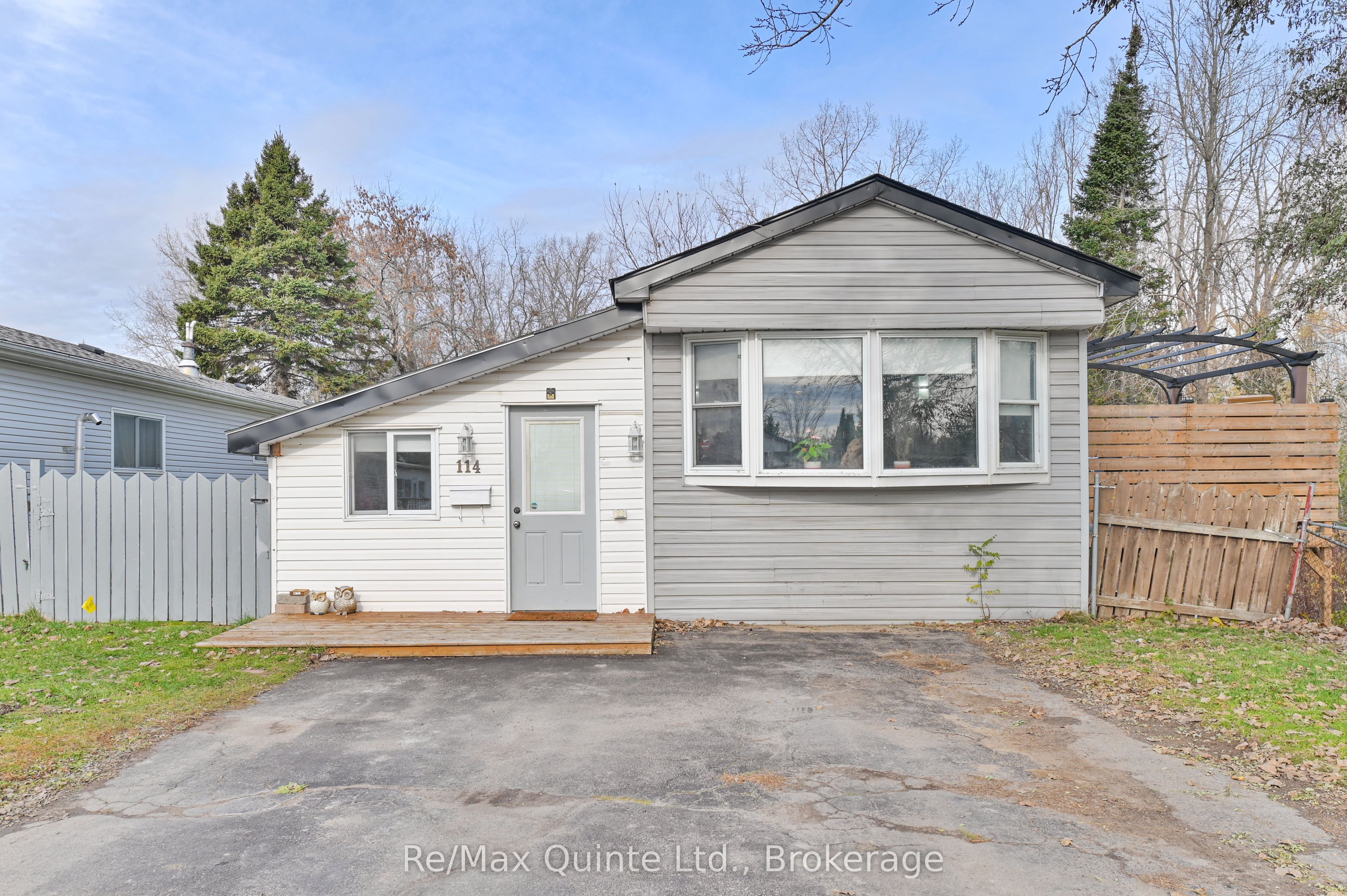 529 Old Highway 2 114, Quinte West, ON K8V 5P5 photo 3