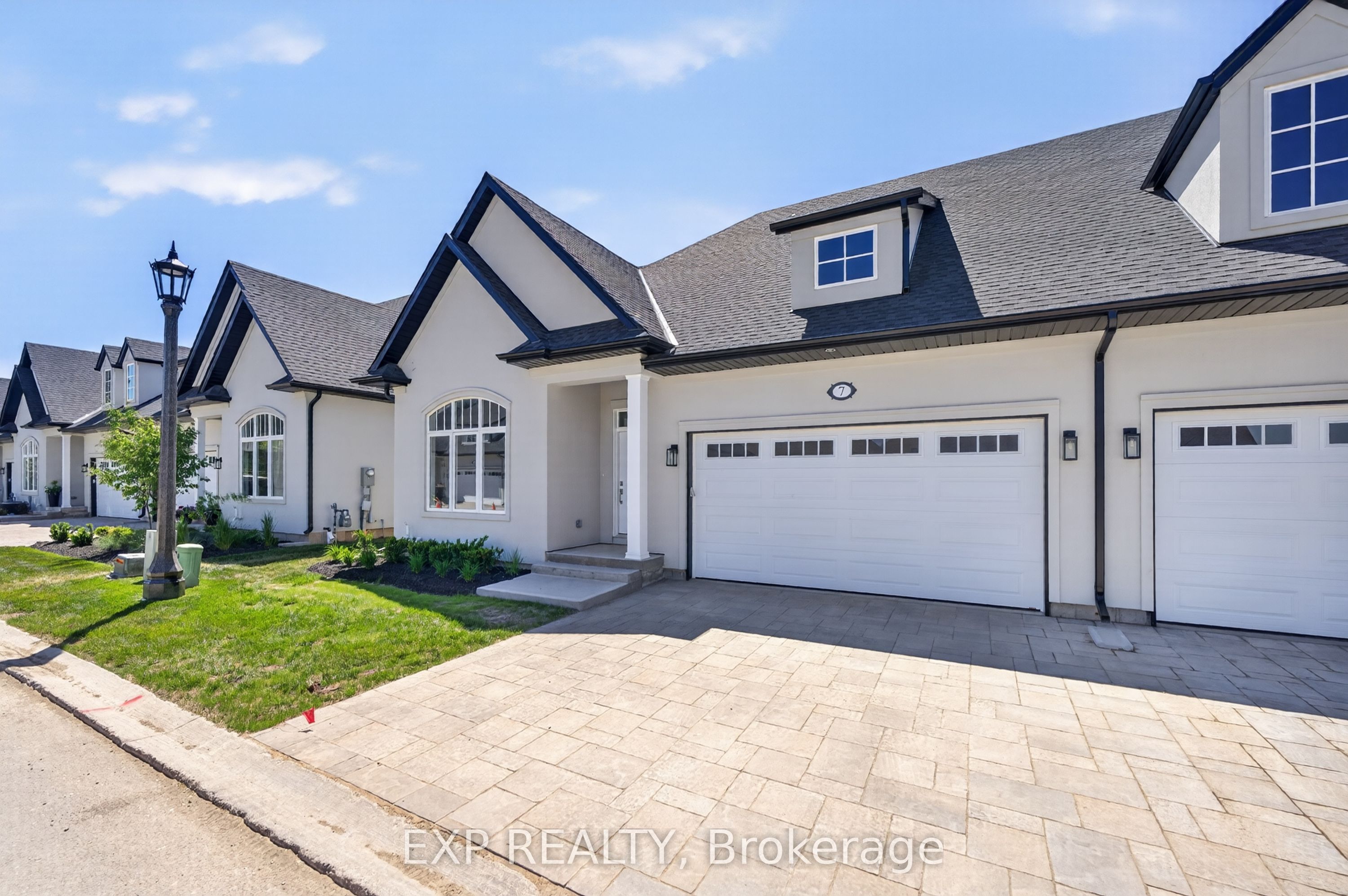 7 Butternut Crescent, Fort Erie, ON L0S 1N0 photo 2