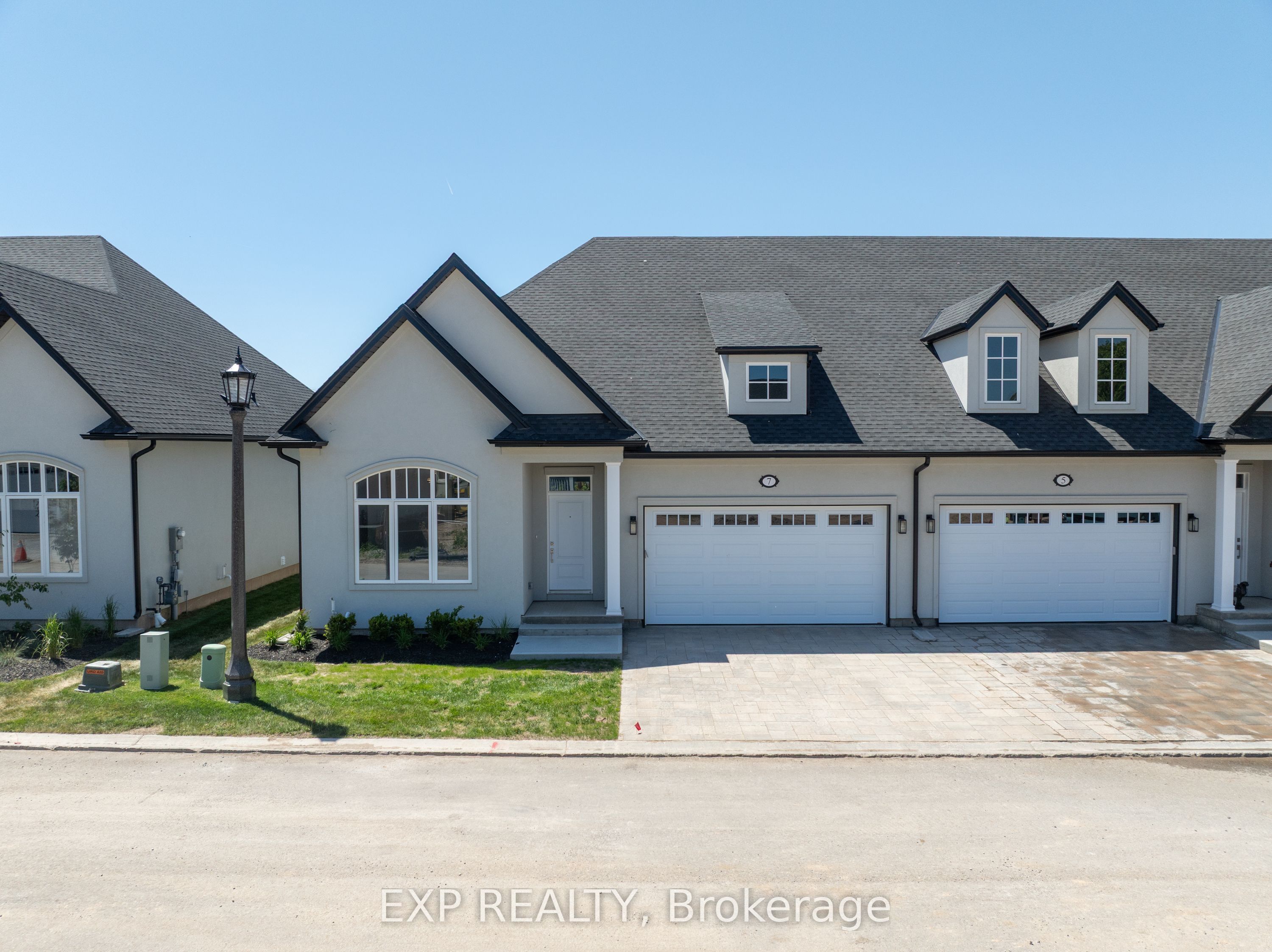 7 Butternut Crescent, Fort Erie, ON L0S 1N0 photo 4
