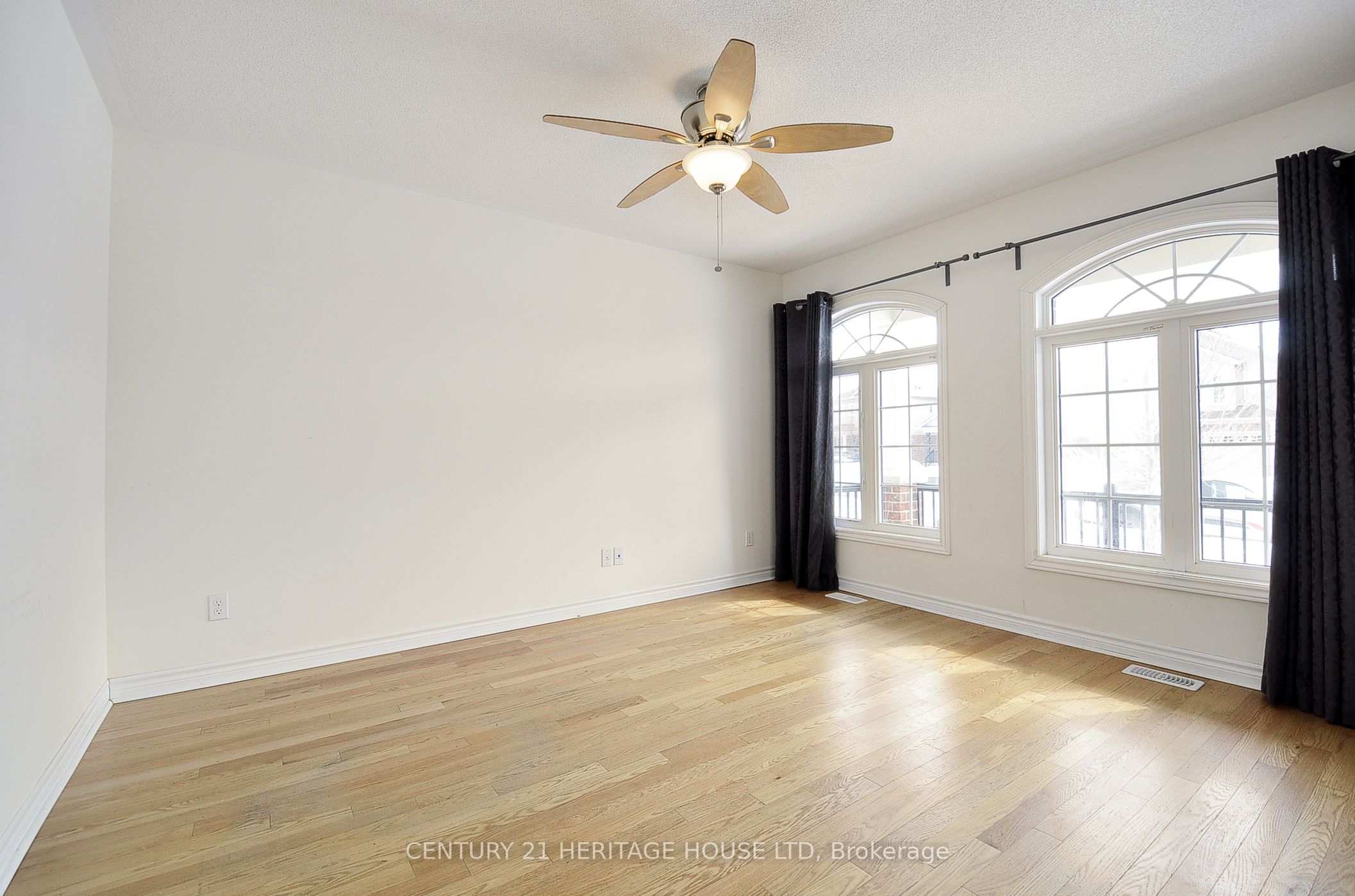 955 Adams Avenue S, North Perth, ON N4W 0E6 photo 5