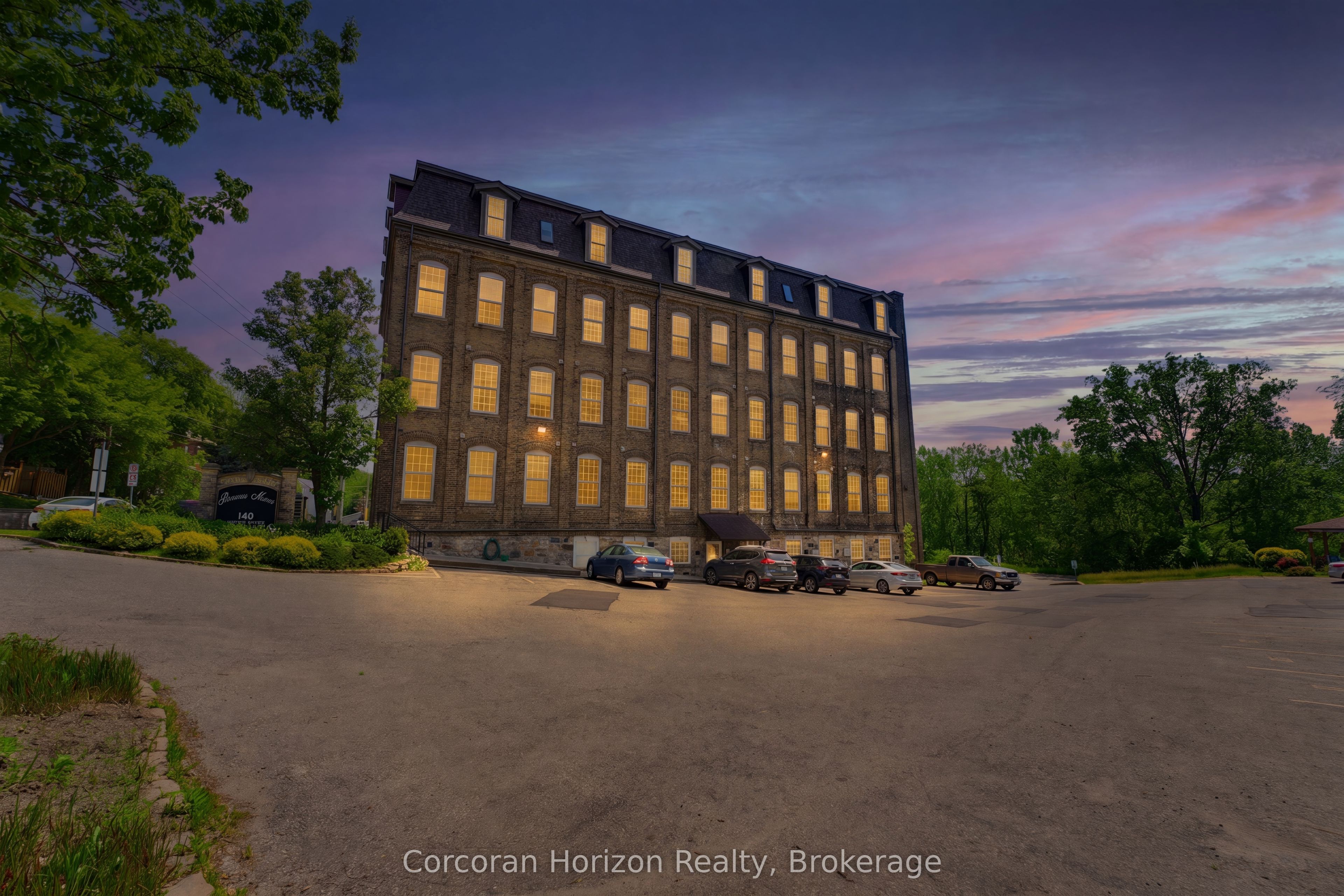 140 West River Street 301, Brant, ON N3L 0B7