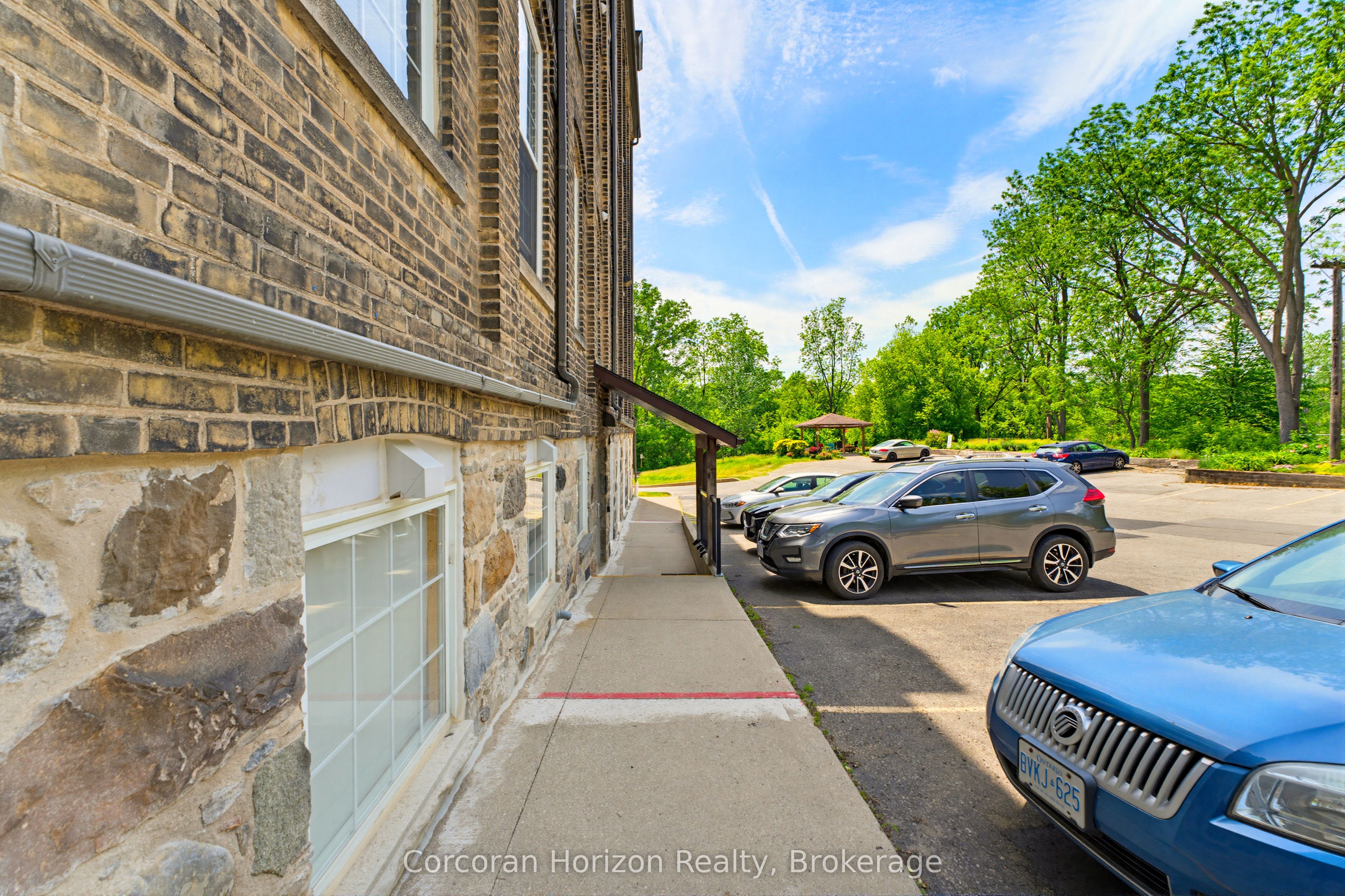 140 West River Street 301, Brant, ON N3L 0B7 photo 4