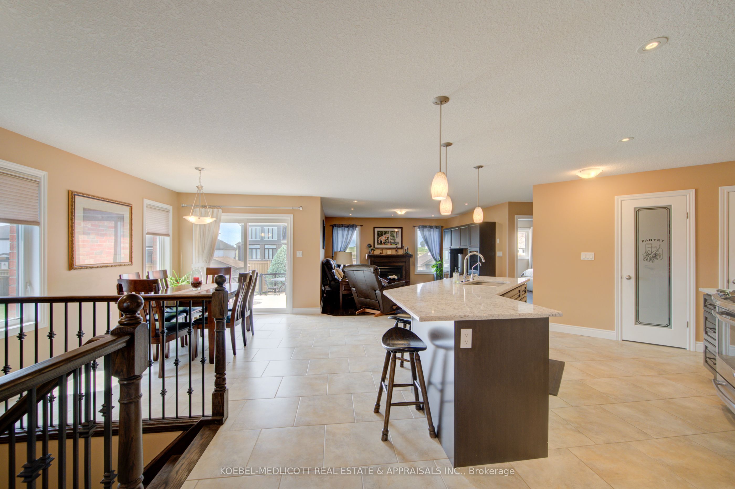 16 English Crescent, Blandford-Blenheim, ON N0J 1S0 photo 5