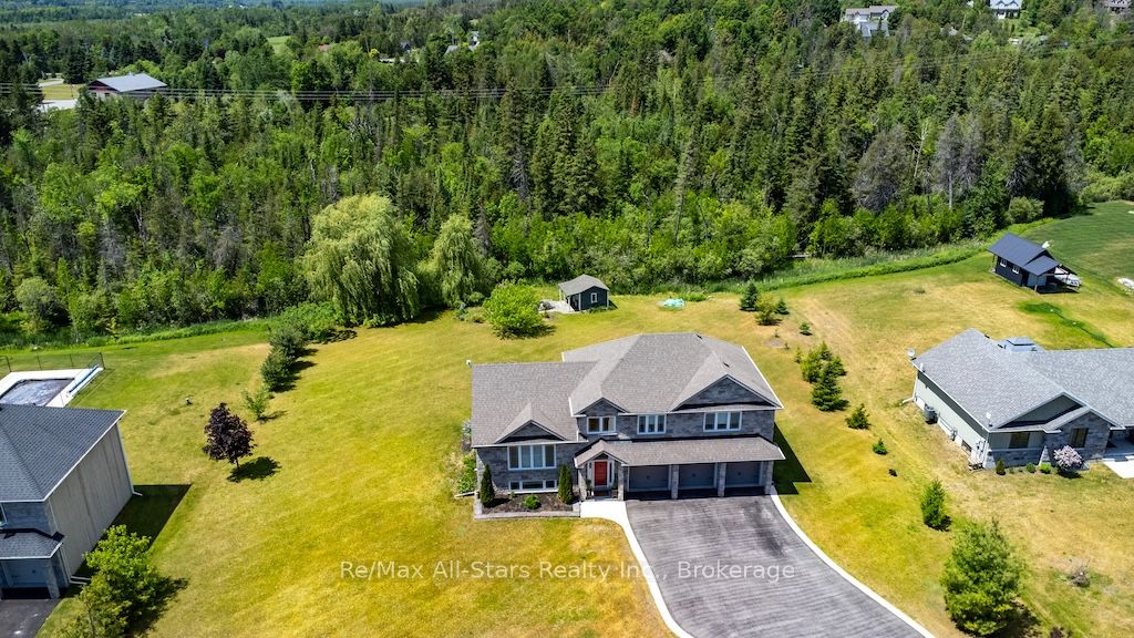 15 Rustlewood Avenue, Kawartha Lakes, ON L0A 1A0 photo 3