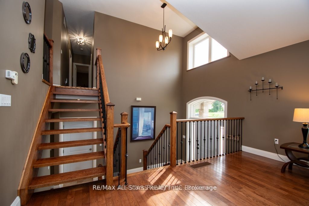 15 Rustlewood Avenue, Kawartha Lakes, ON L0A 1A0 photo 5