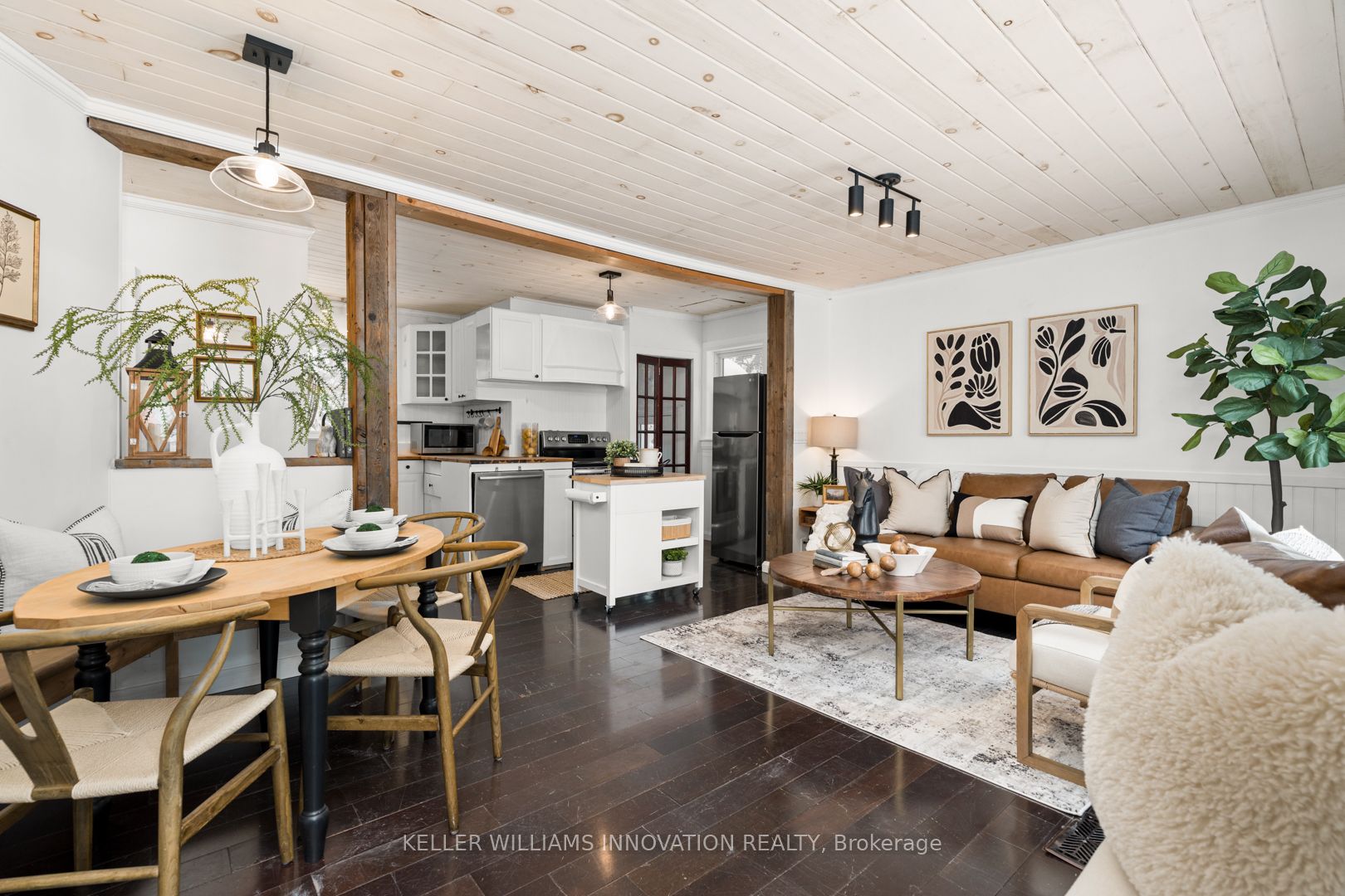 469 Rowanwood Road, Huntsville, ON P0B 1M0