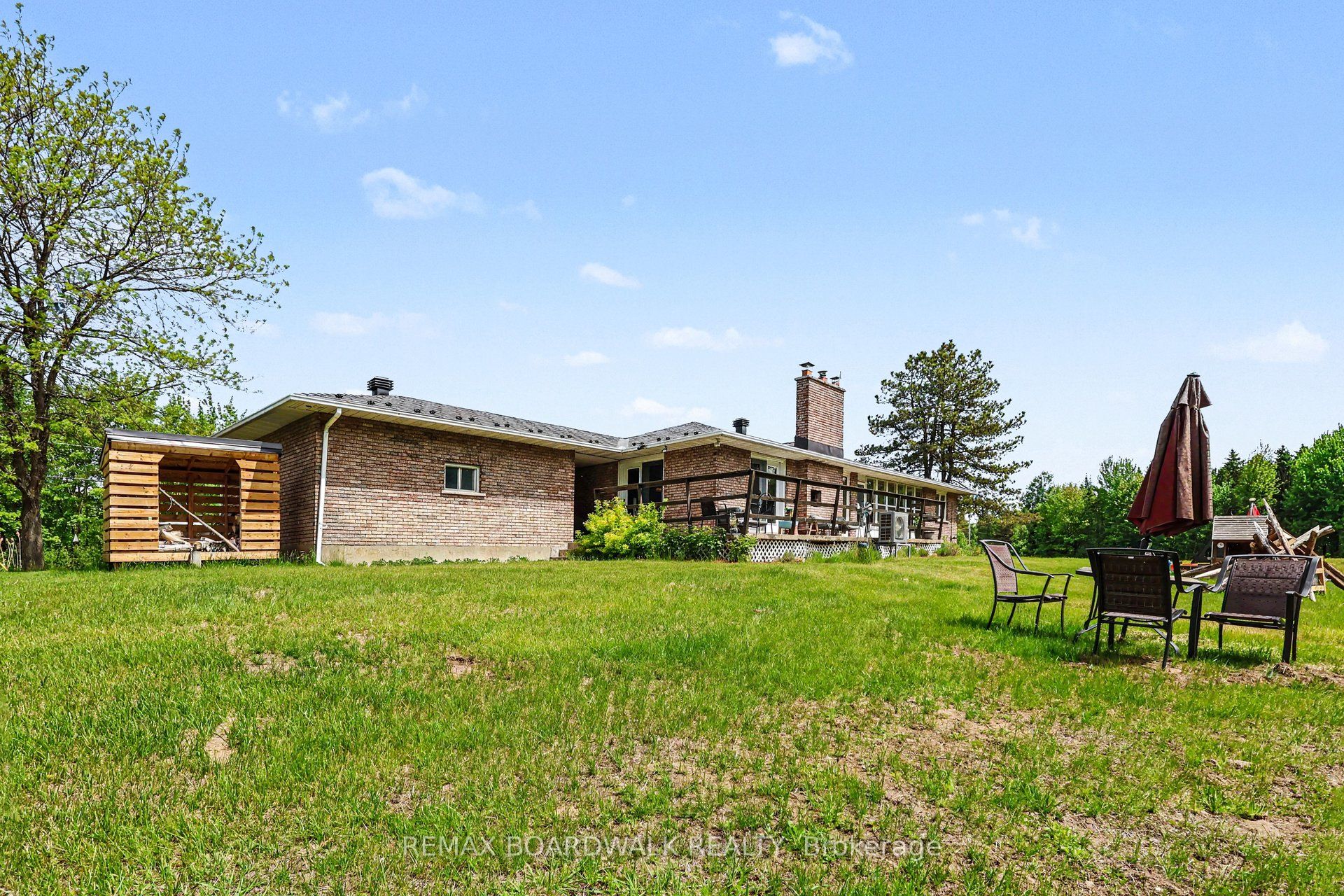 1500 Du Golf Road, Clarence-Rockland, ON K0A 1N0 photo 3