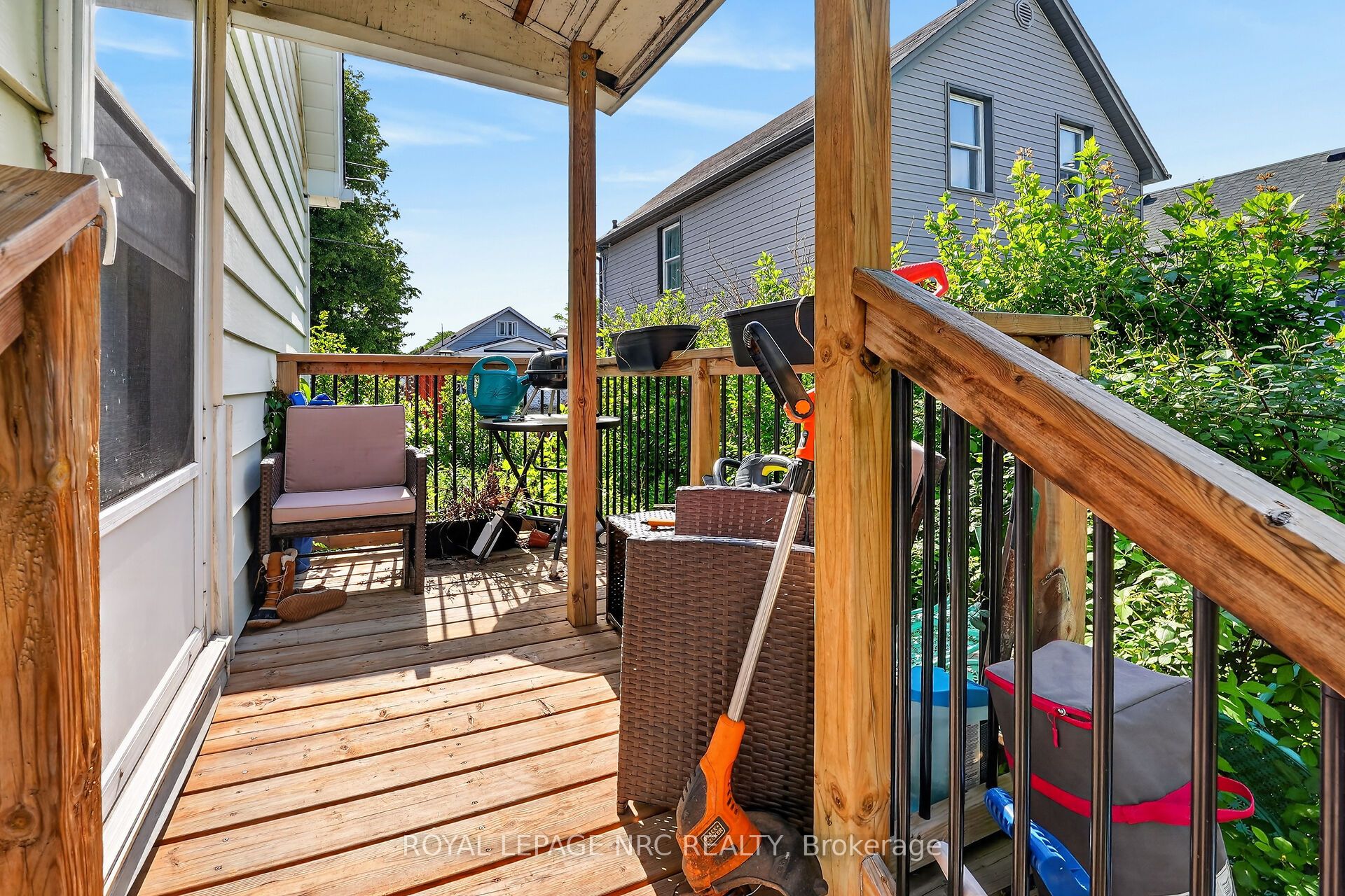 146 Carlton Street, St. Catharines, ON L2R 1R7 photo 3