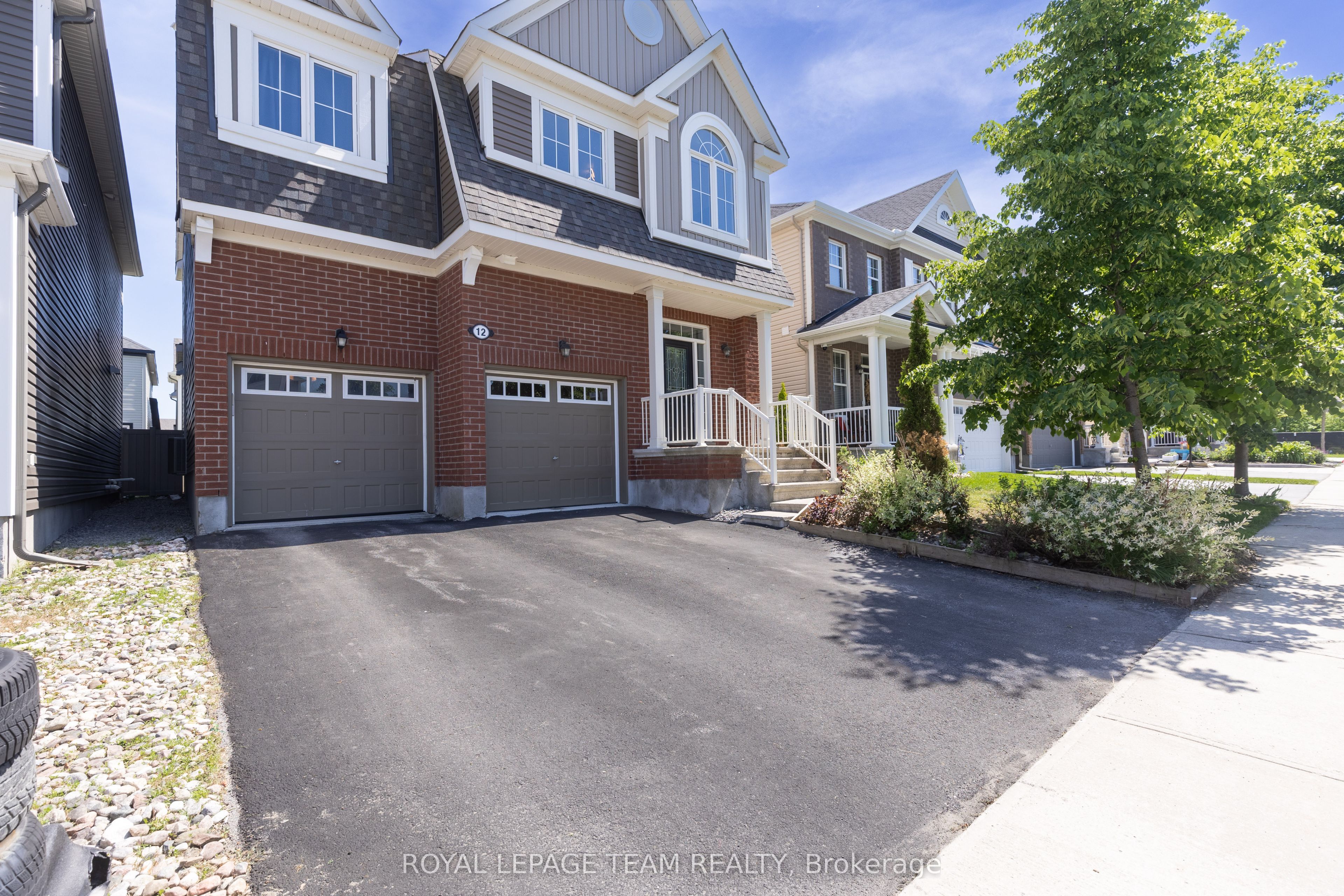 12 Oxalis Crescent, Kanata, ON K2V 0J8 photo 2
