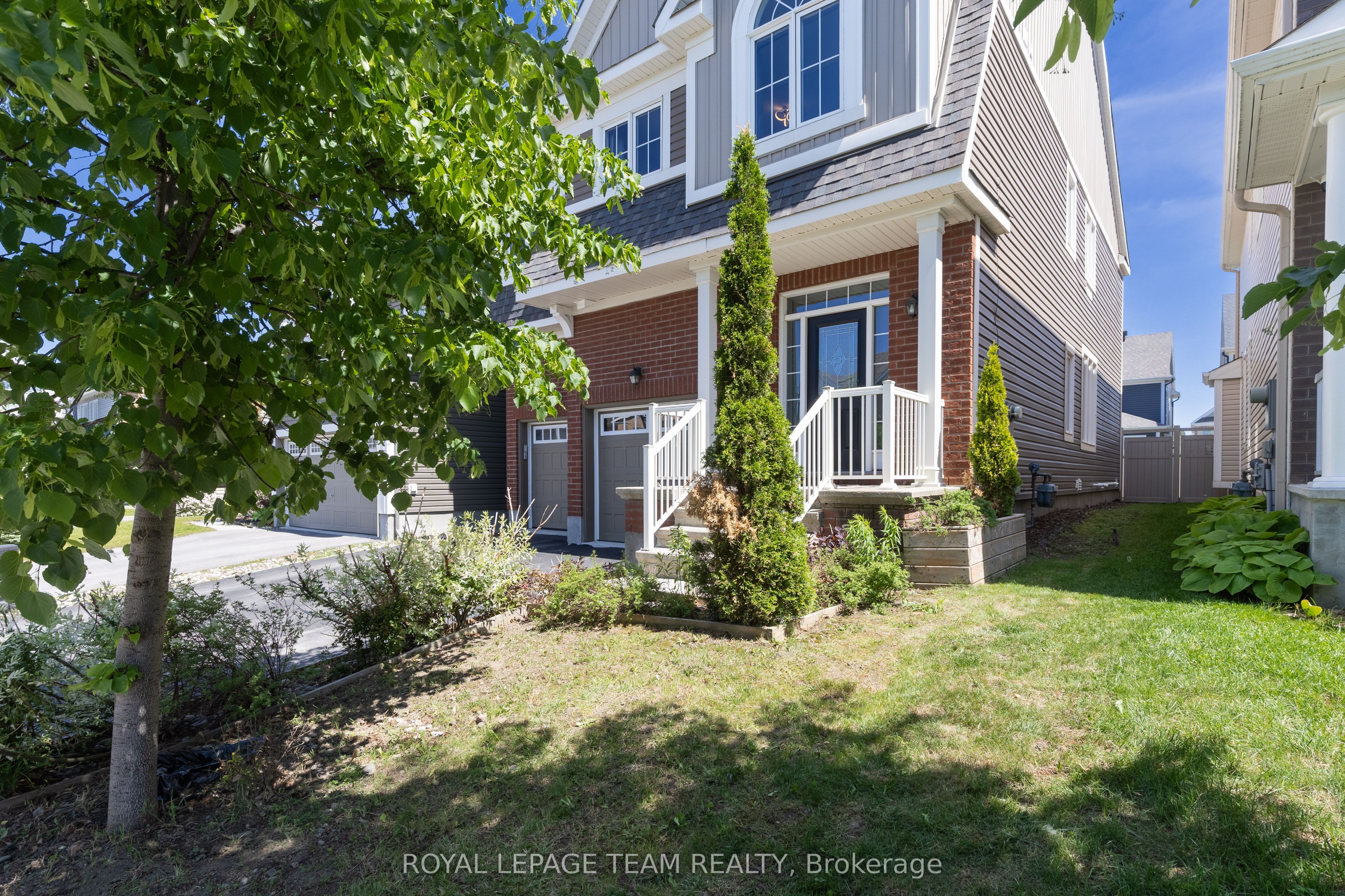12 Oxalis Crescent, Kanata, ON K2V 0J8 photo 3