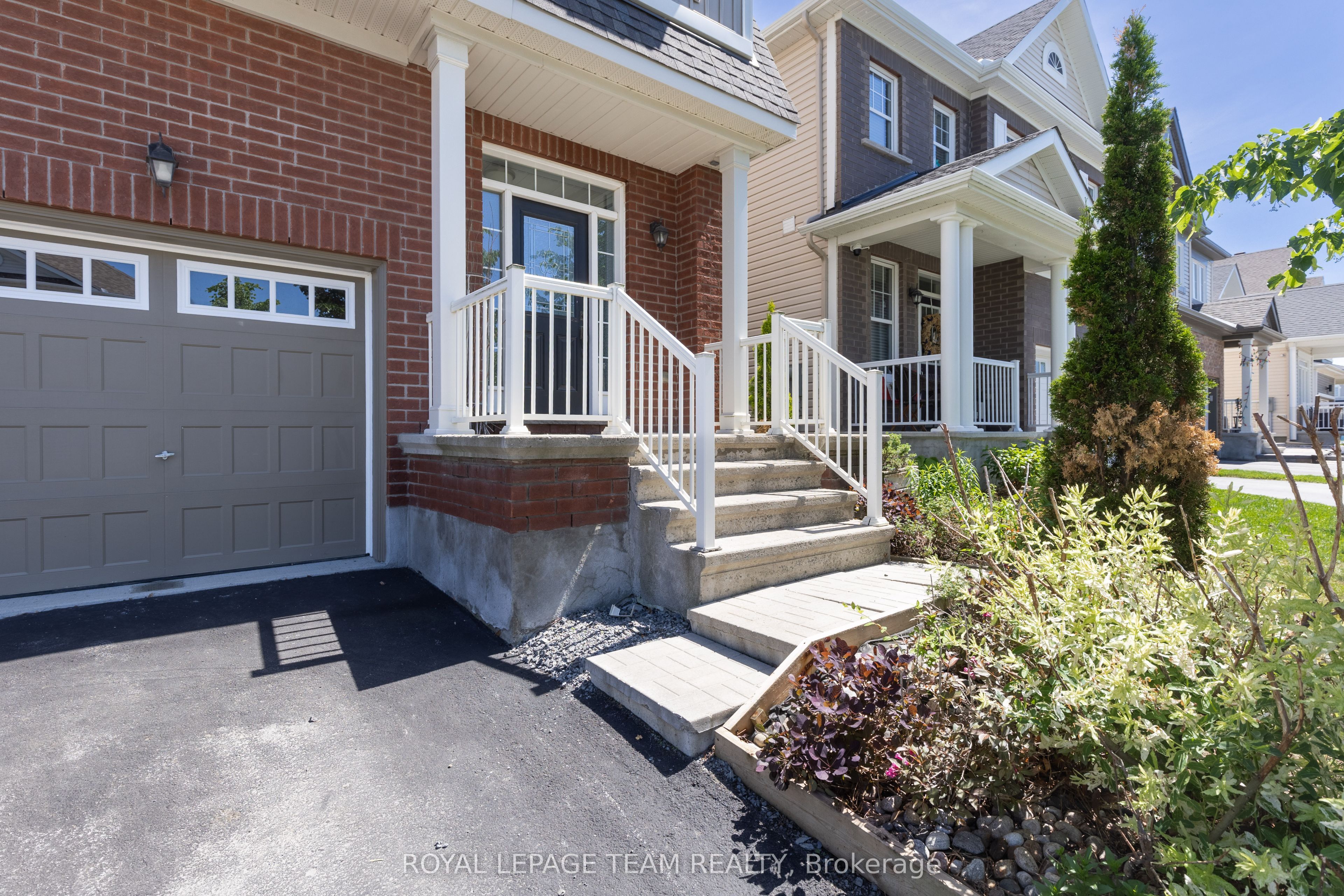12 Oxalis Crescent, Kanata, ON K2V 0J8 photo 4
