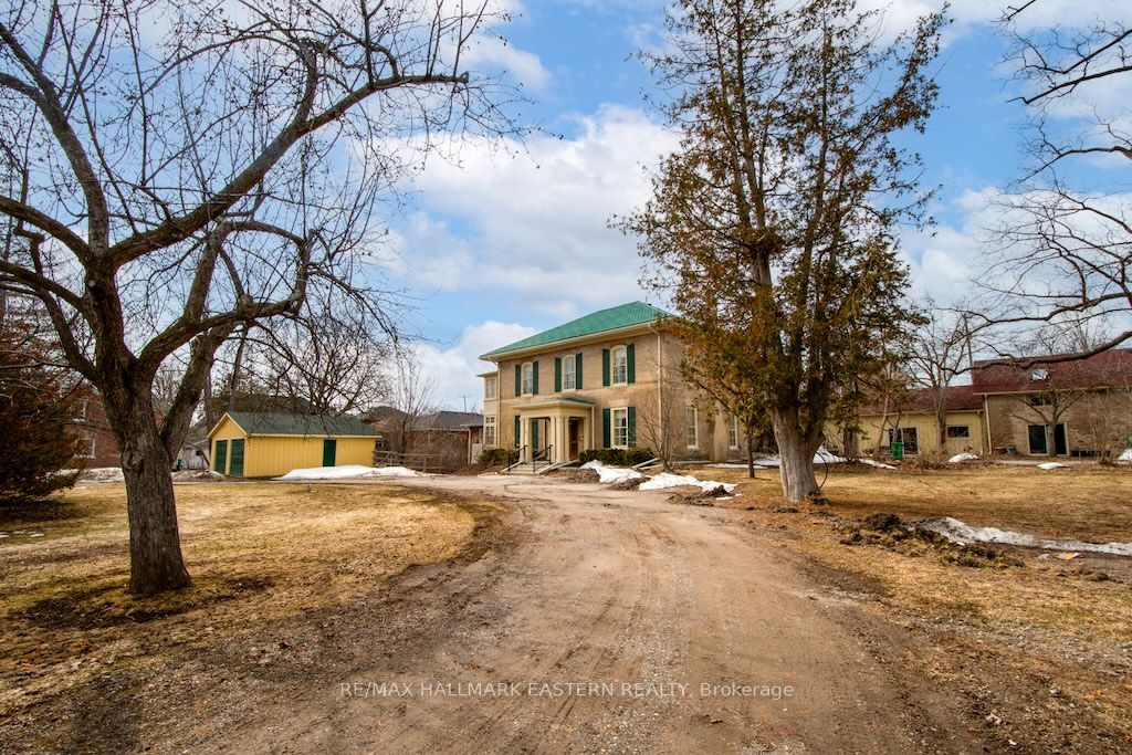 813 Water Street, Peterborough, ON K9H 3N7 photo 2