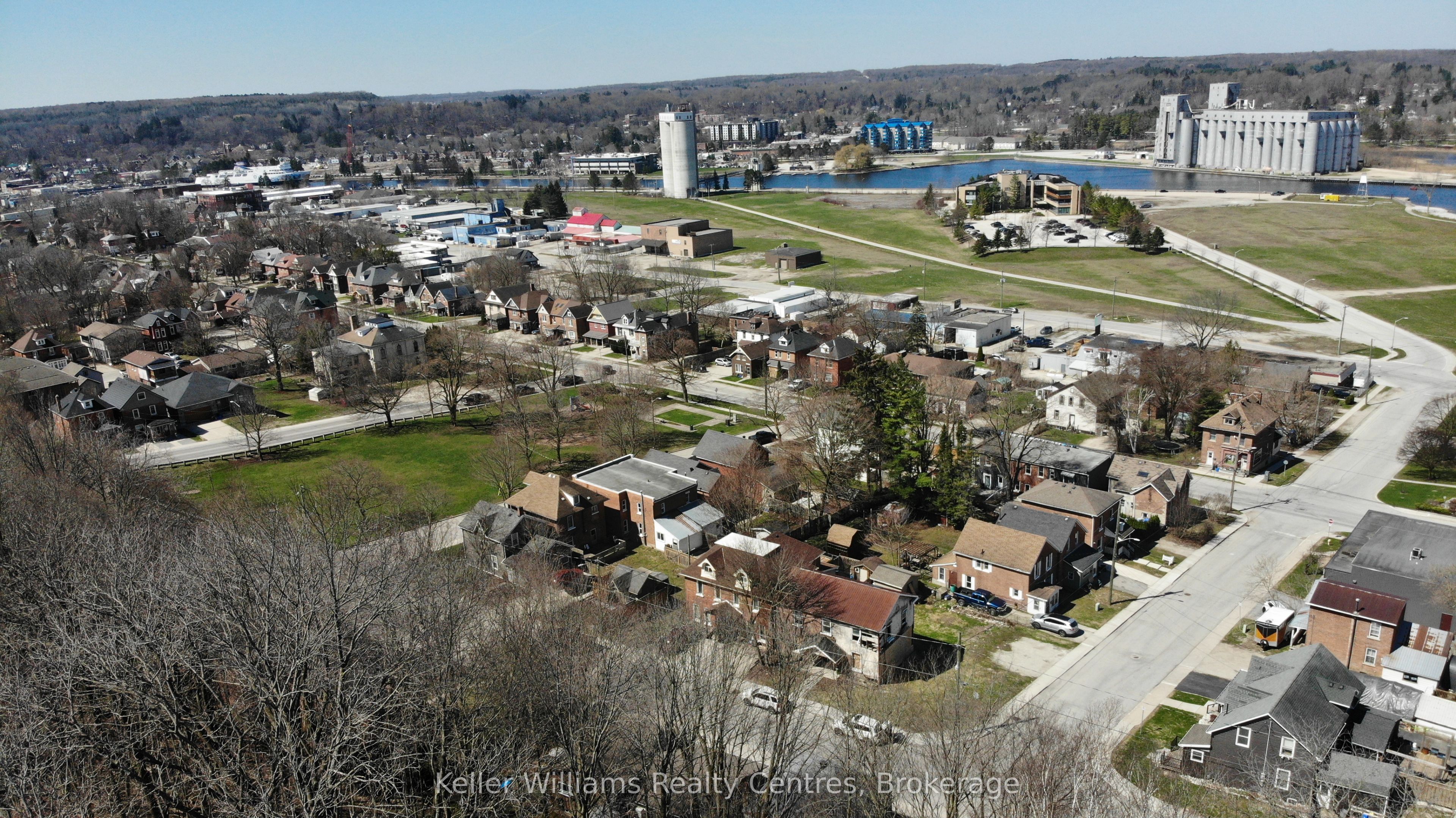 1671 4th Avenue E, Owen Sound, ON N4K 2R1 photo 2