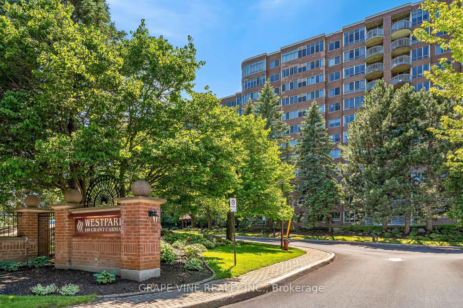 100 Grant Carman Drive 1115, Cityview - Parkwoods Hills - Rideau Shore, ON K2E 8B8