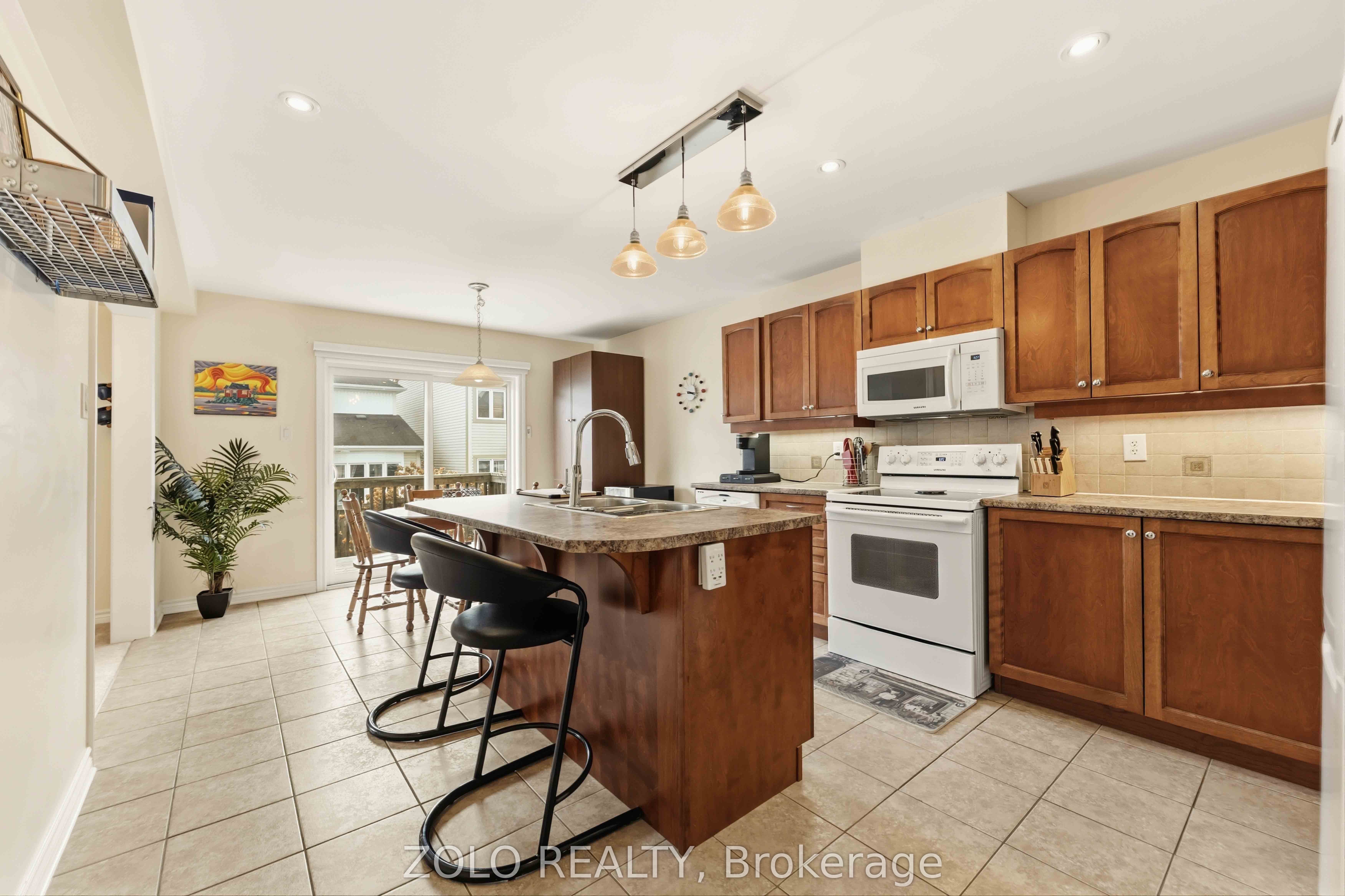 3566 Cambrian Road, Barrhaven, ON K2J 0T6 photo 4