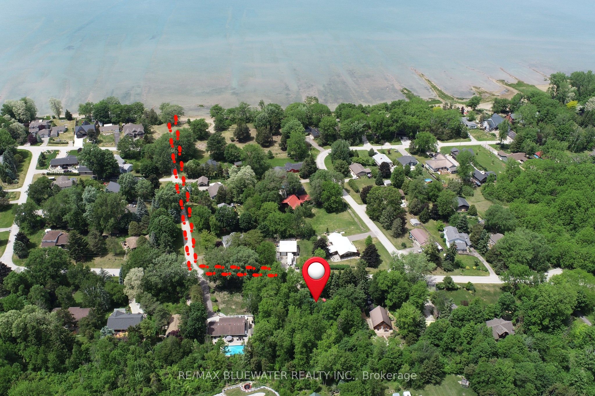 5449 Lake Valley Grove Road, Lambton Shores, ON N0N 1J7 photo 4