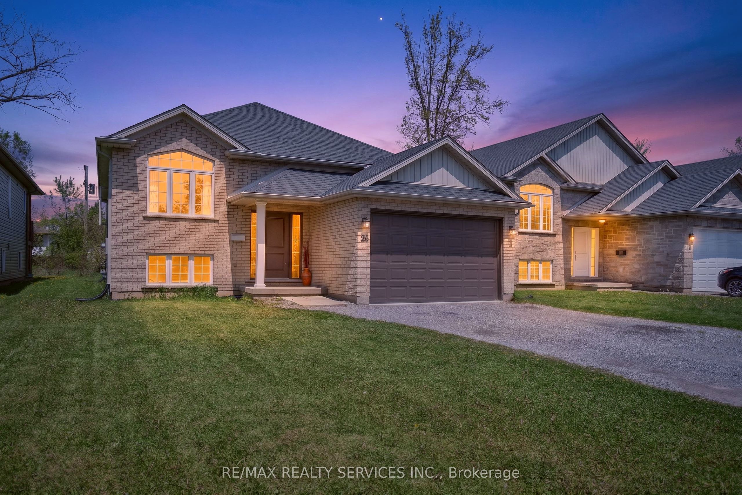 26 Trent Avenue, Welland, ON L3C 5Y2 photo 2