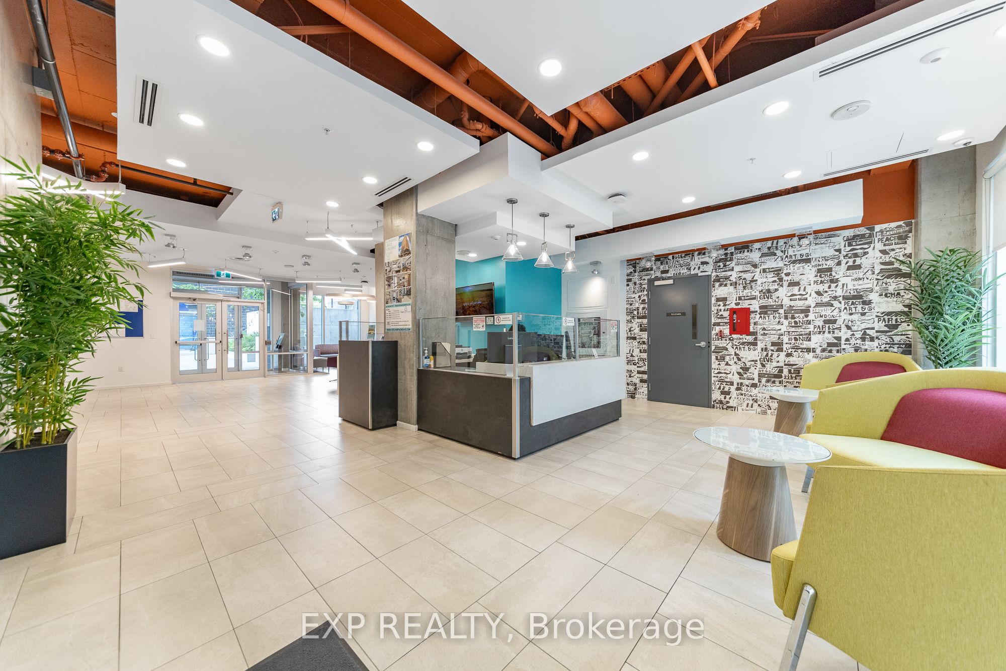 105 Champagne Avenue N 2709, Dows Lake - Civic Hospital and Area, ON K1S 5E5 photo 2