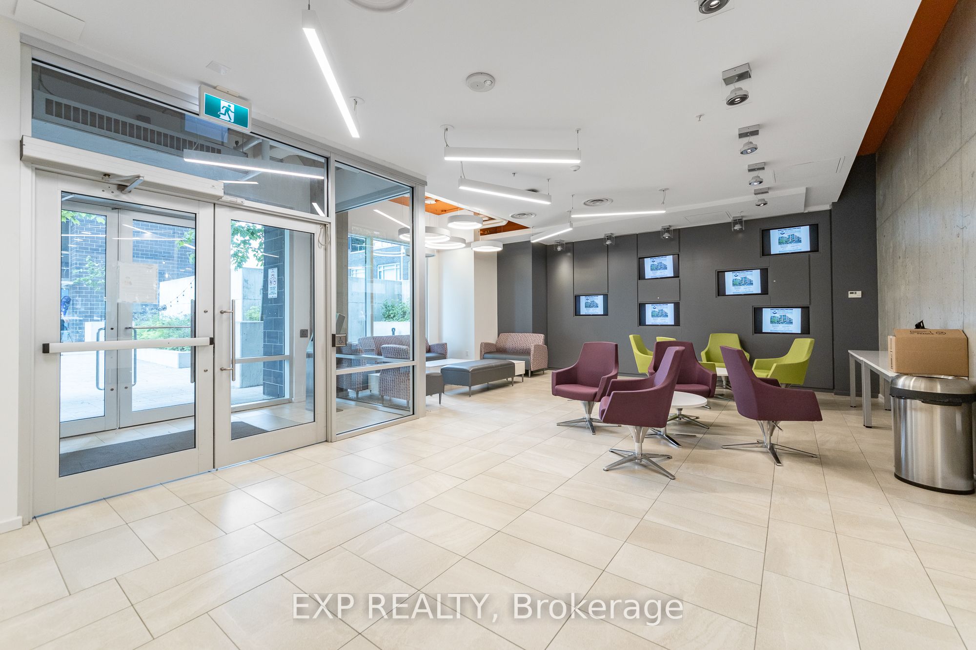105 Champagne Avenue N 2709, Dows Lake - Civic Hospital and Area, ON K1S 5E5 photo 3
