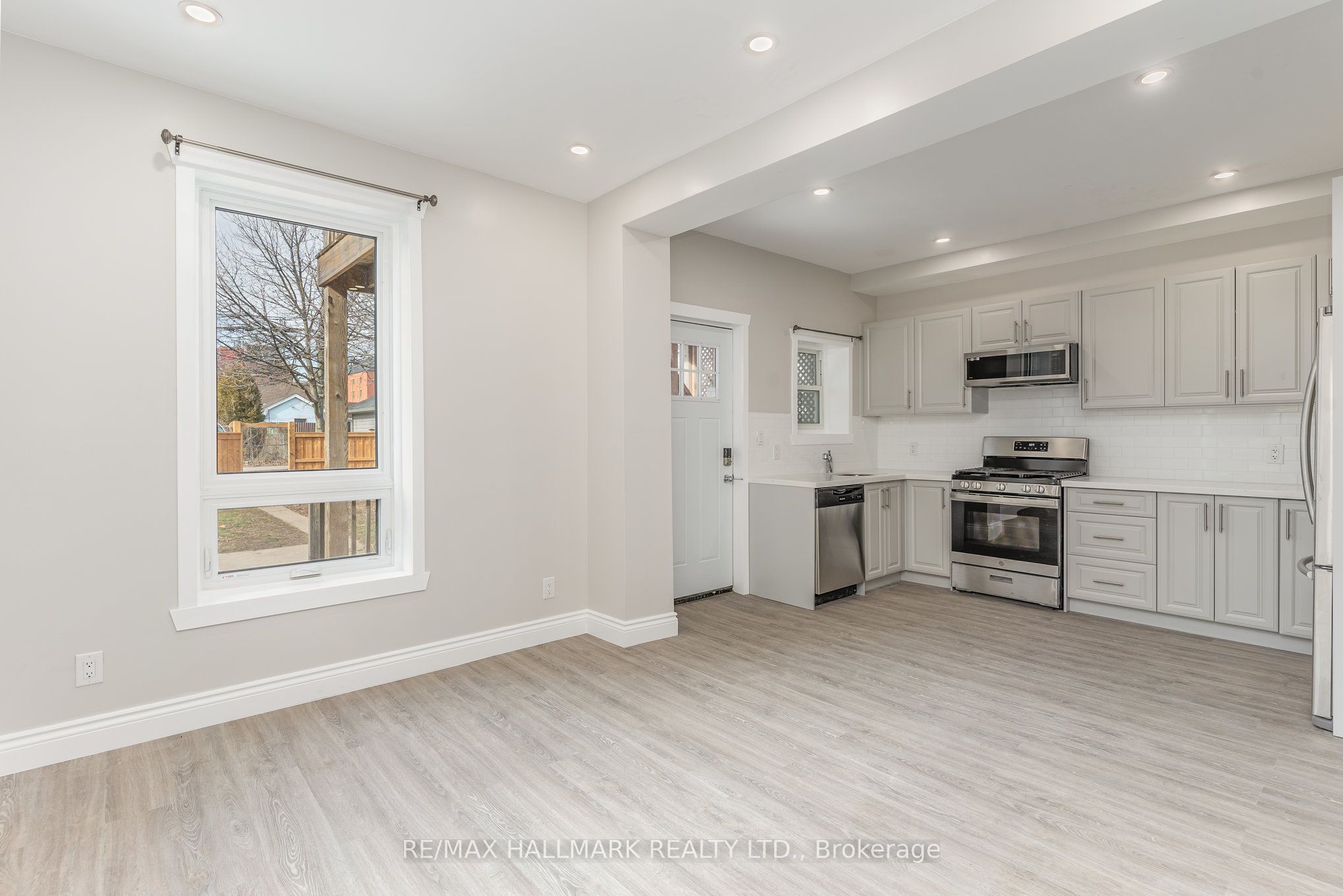 291 Emerald Street N MAIN, Hamilton, ON L8L 5L2 photo 5
