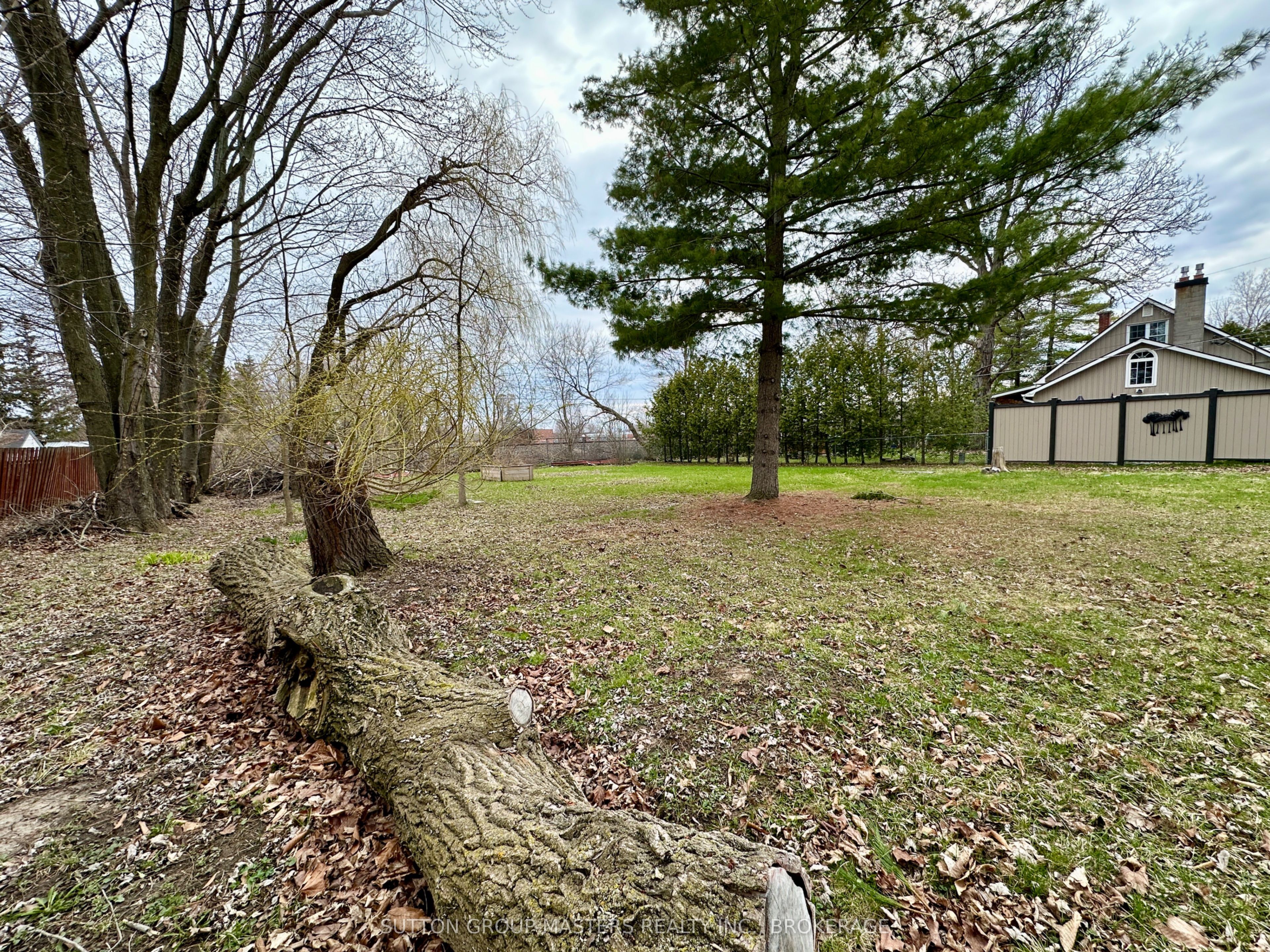 1666 Victoria Street, Kingston, ON K7M 5H3