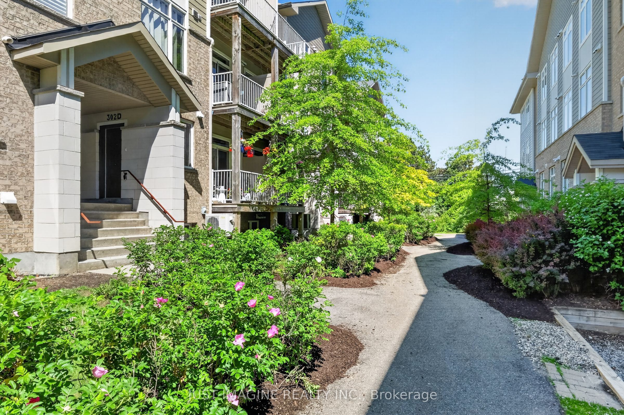 302 Everest Private D, Elmvale Acres and Area, ON K1G 4E3 photo 3