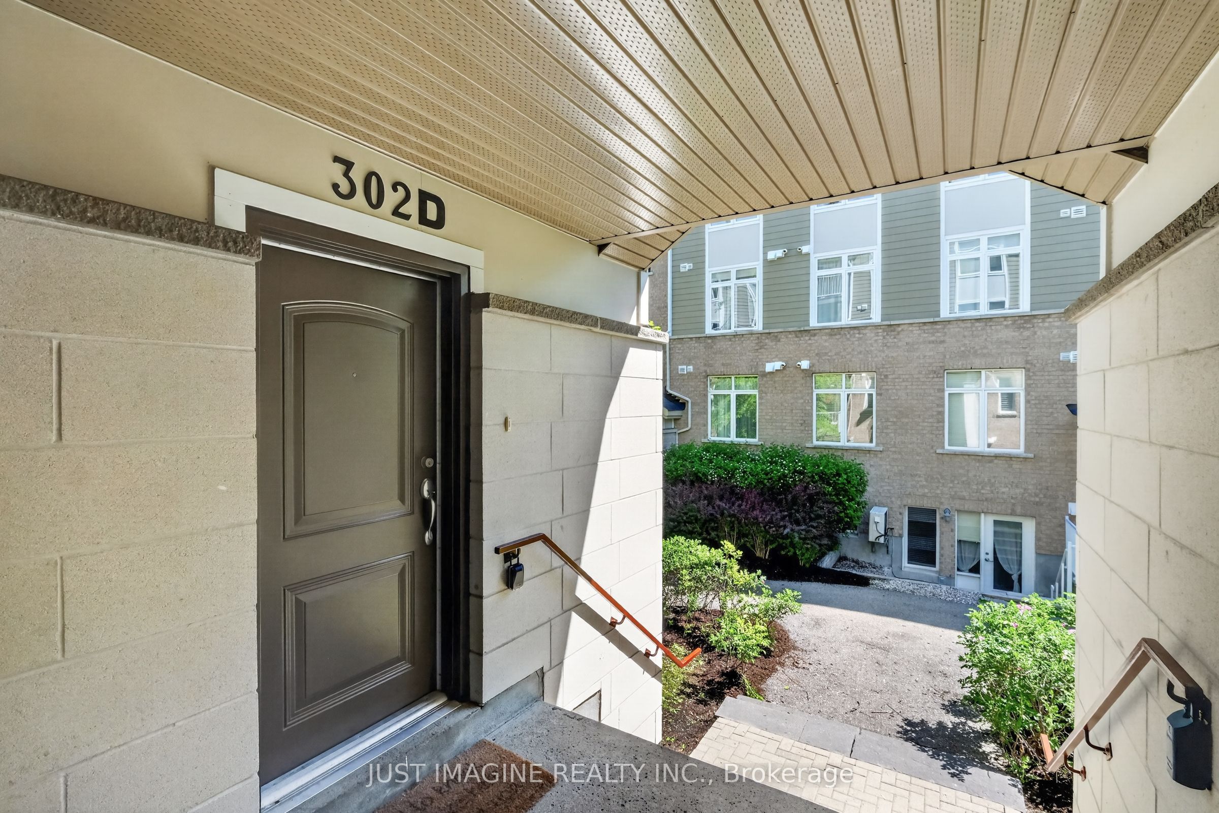 302 Everest Private D, Elmvale Acres and Area, ON K1G 4E3 photo 5