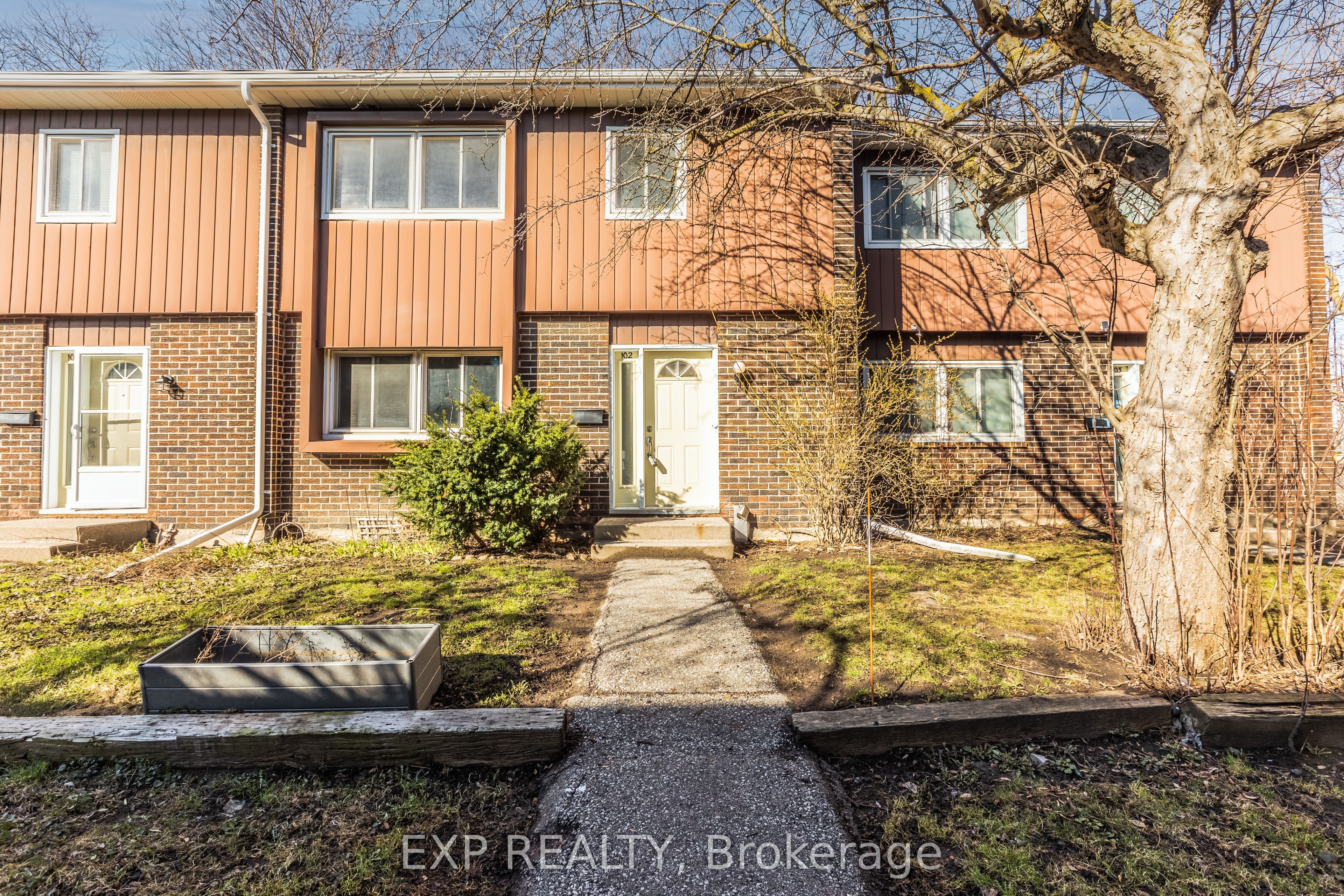 121 University Avenue E 102, Waterloo, ON N2J 4J1