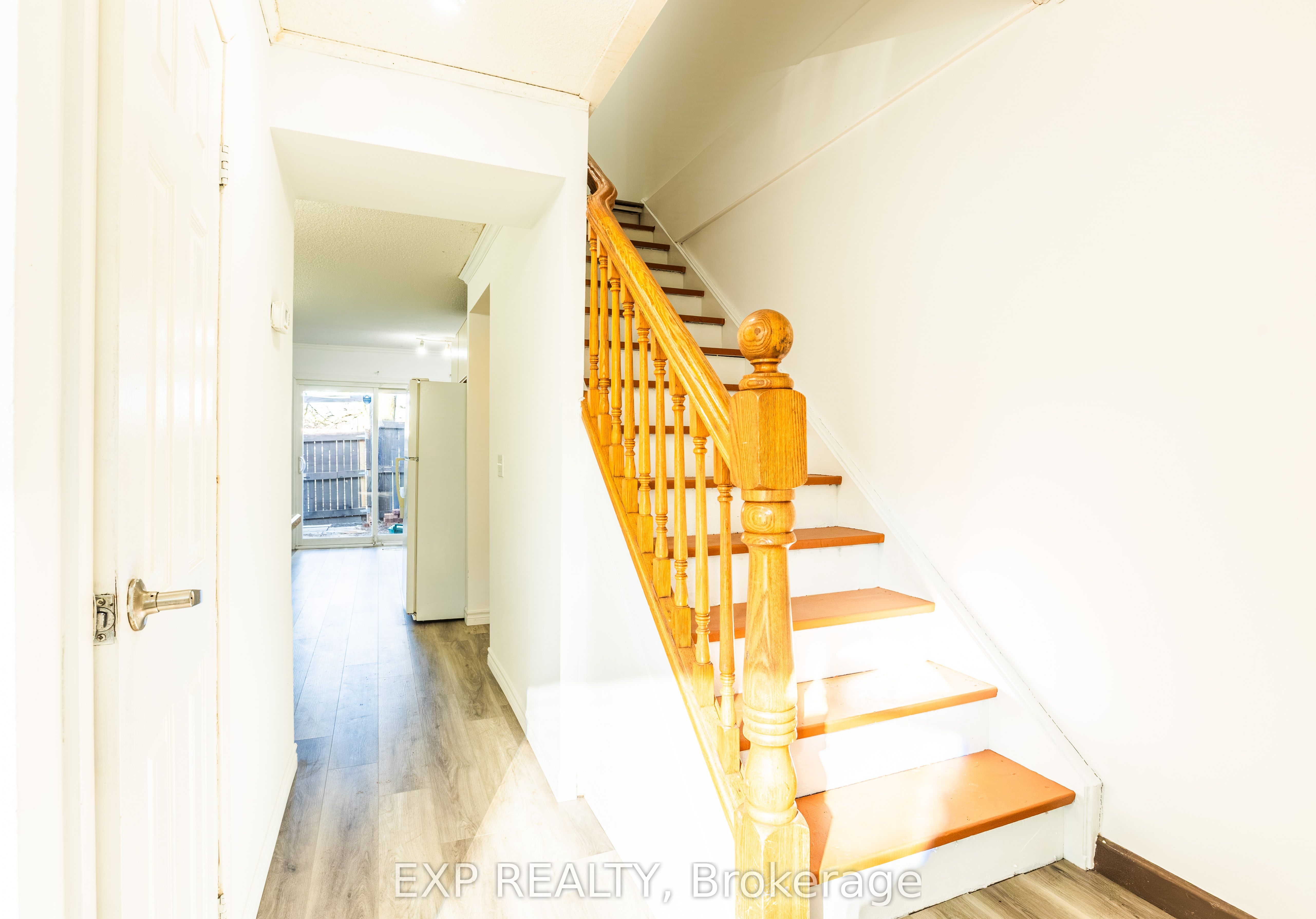 121 University Avenue E 102, Waterloo, ON N2J 4J1 photo 2