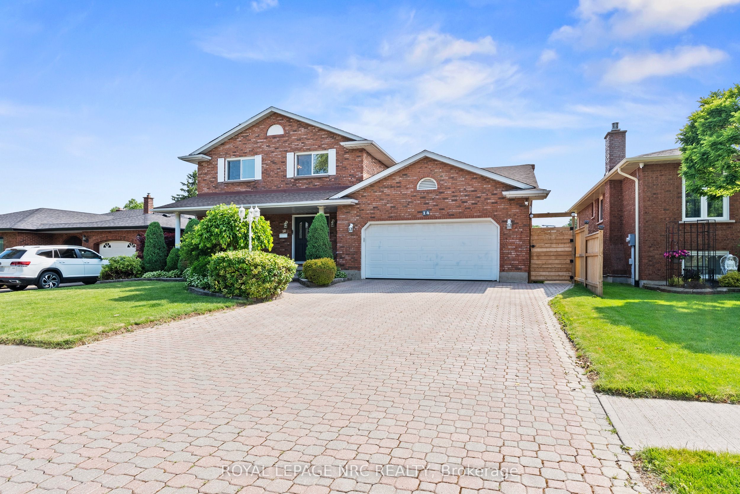 14 Tupper Drive, Thorold, ON L2V 4C7 photo 2