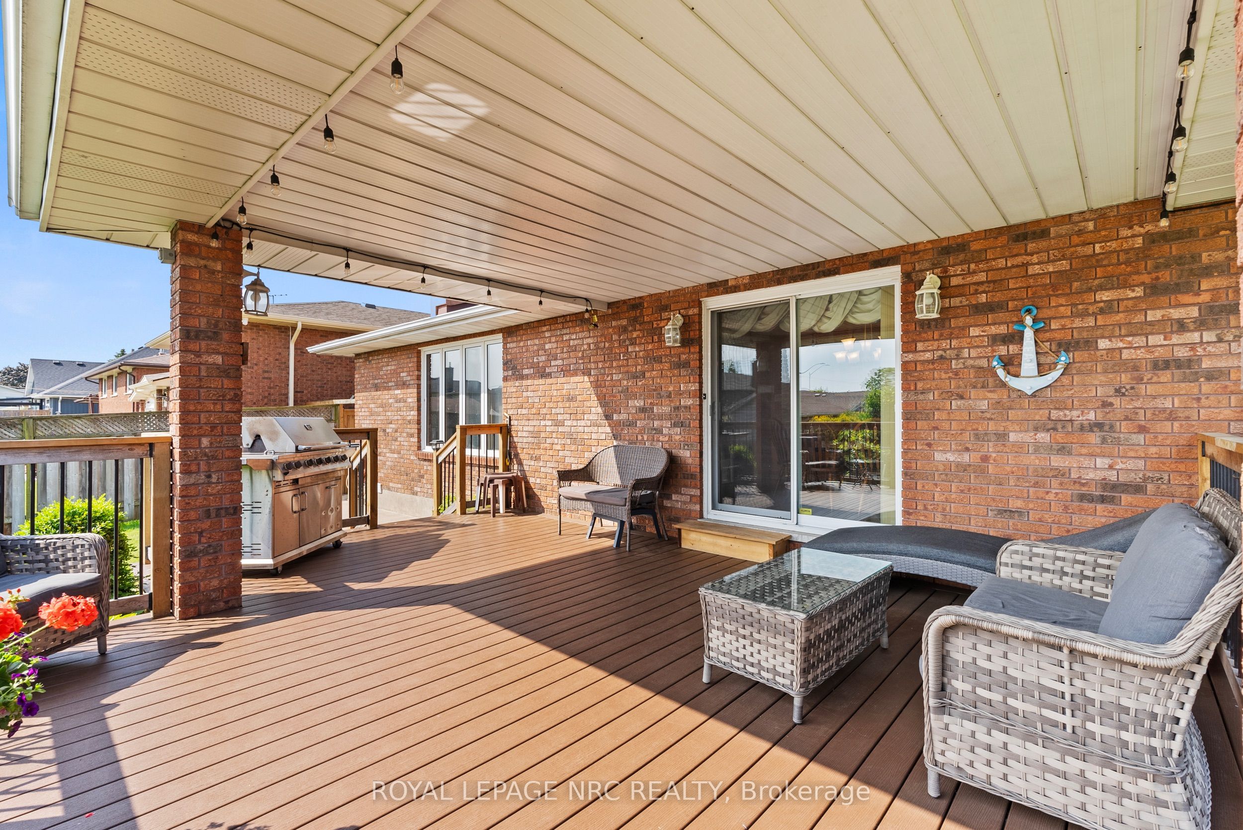 14 Tupper Drive, Thorold, ON L2V 4C7 photo 4