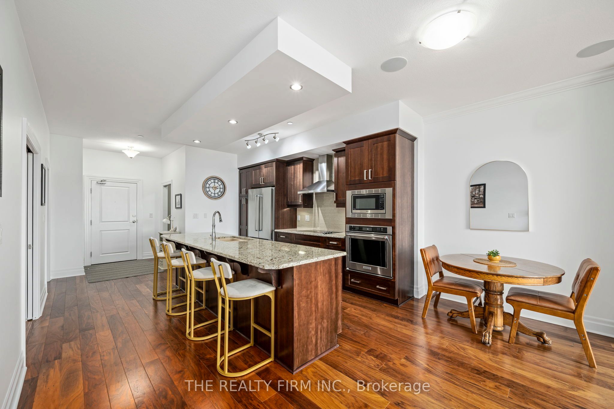 240 Villagewalk Boulevard 1303, London North, ON N6G 0P6 photo 5