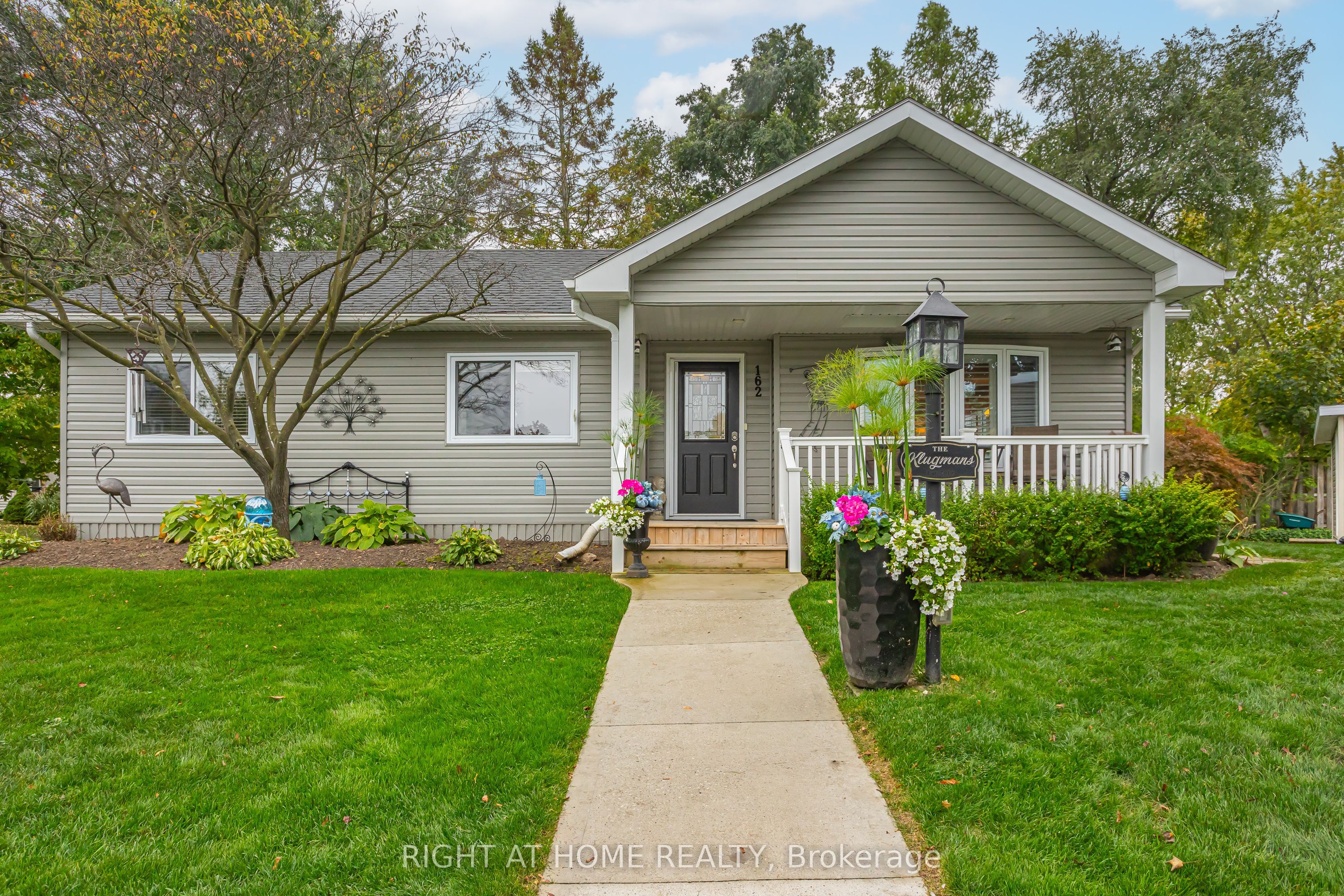 162 Mississauga Place, South Huron, ON N0M 1T0