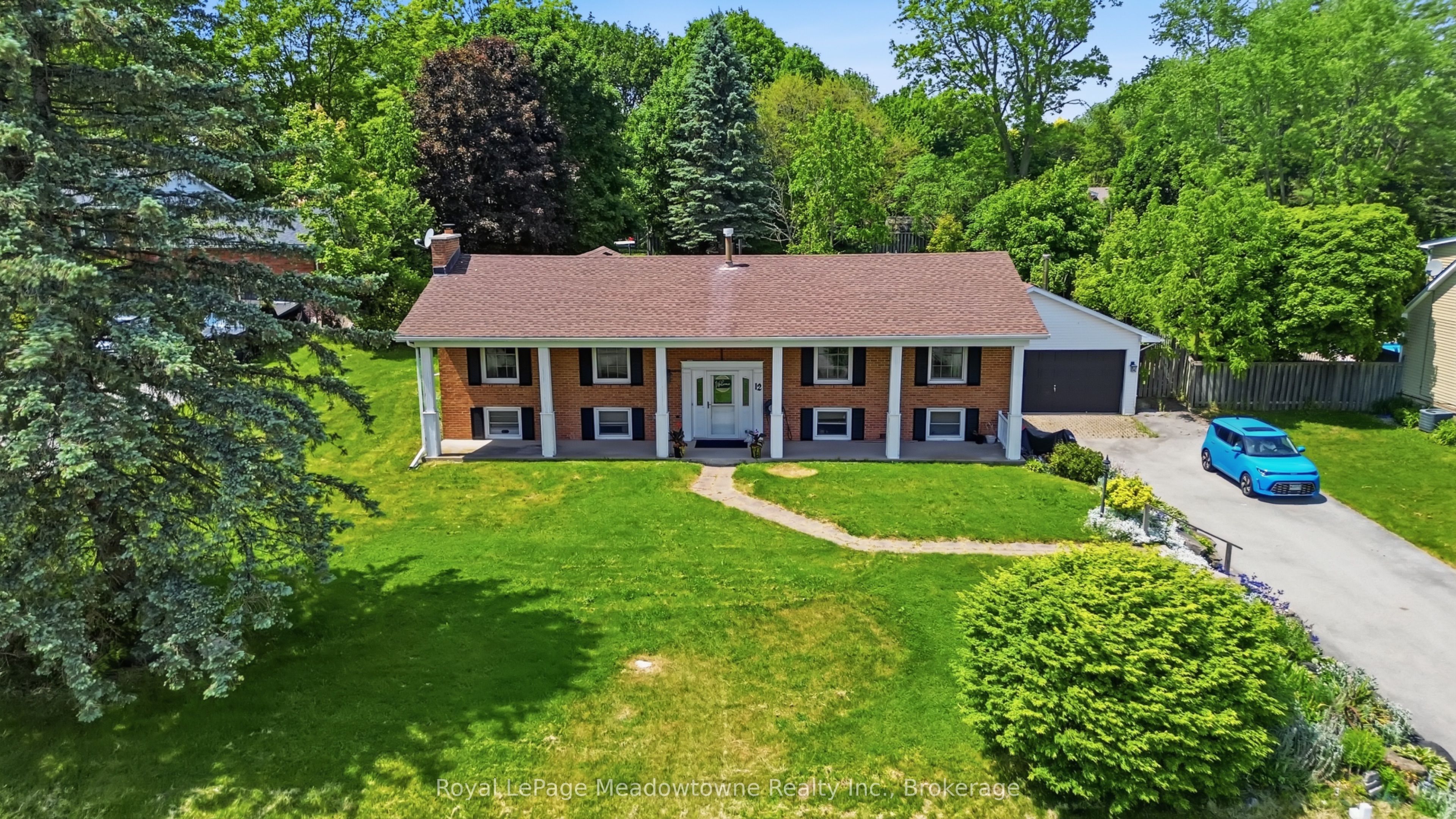 12 Huntsman Gate, Hamilton, ON L8N 2Z7