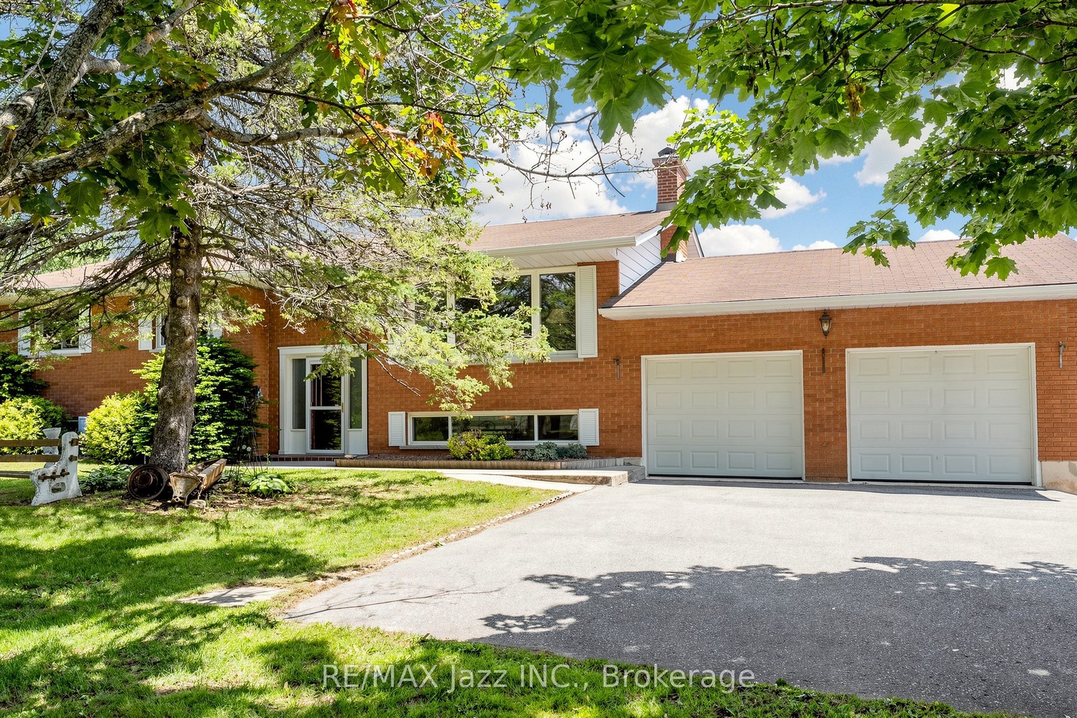 15 Beavers Lane, Kawartha Lakes, ON K0M 1B0 photo 2