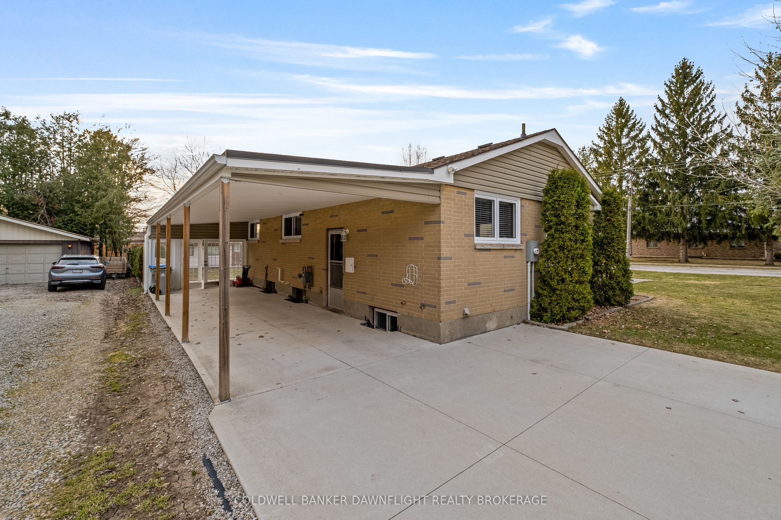 105 Wellington Street W, South Huron, ON N0M 1S2 photo 4