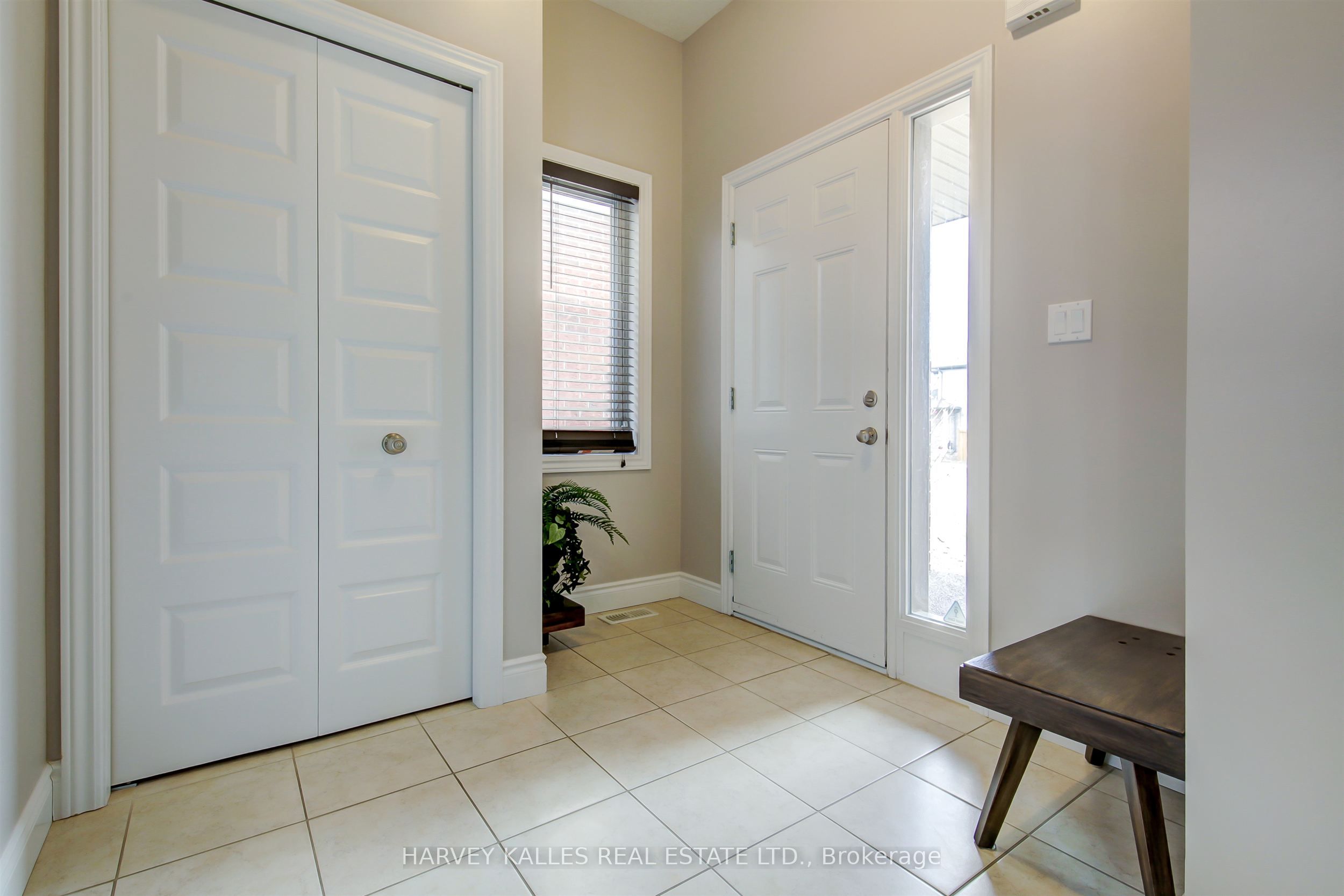 106 Eden Oak Trail, Kitchener, ON N2A 0G1 photo 4