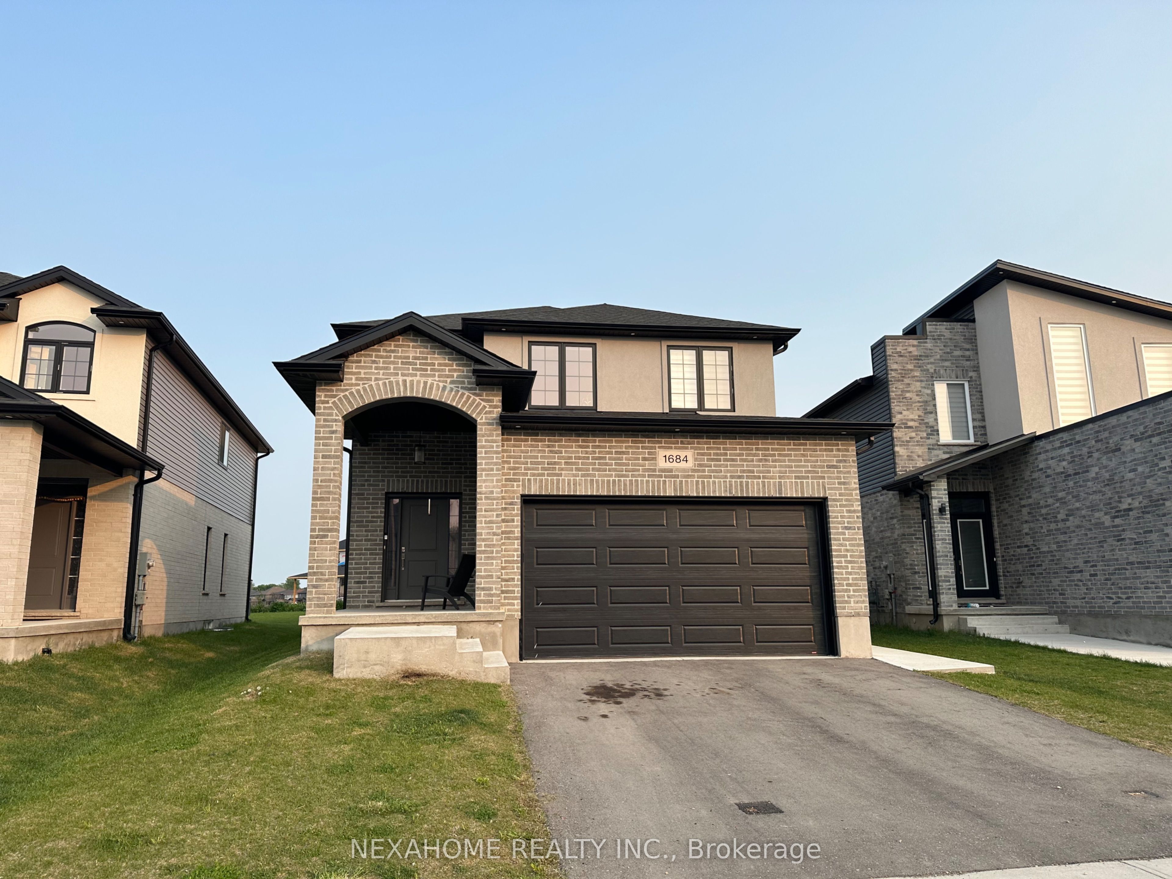 1684 APPLEROCK Avenue, London North, ON N6G 0X6