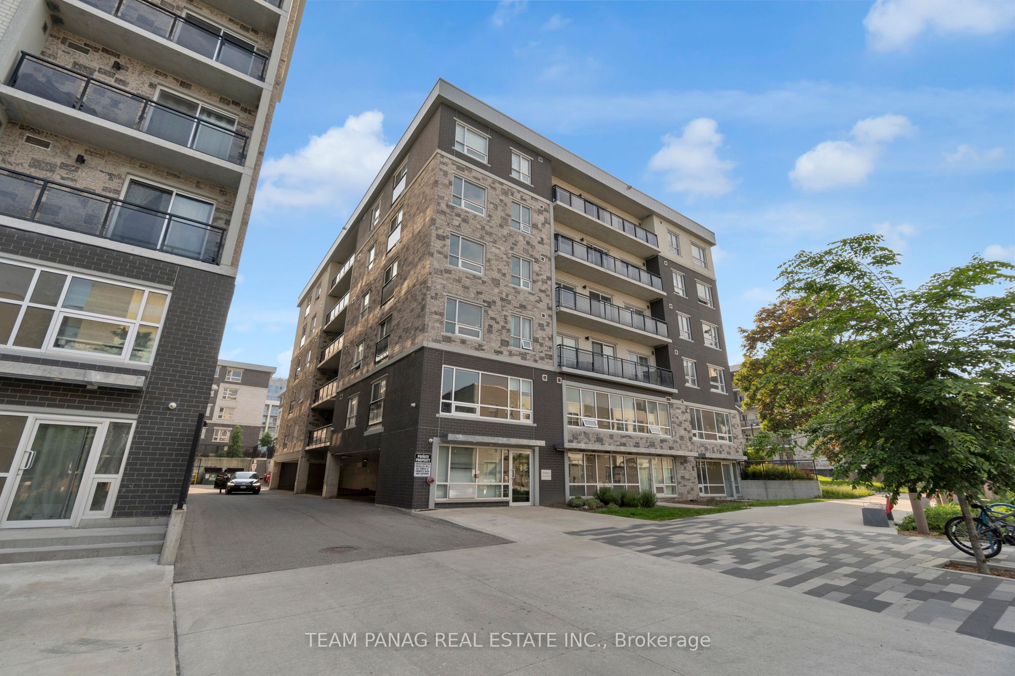 275 Larch Street A405, Waterloo, ON N2L 0J1