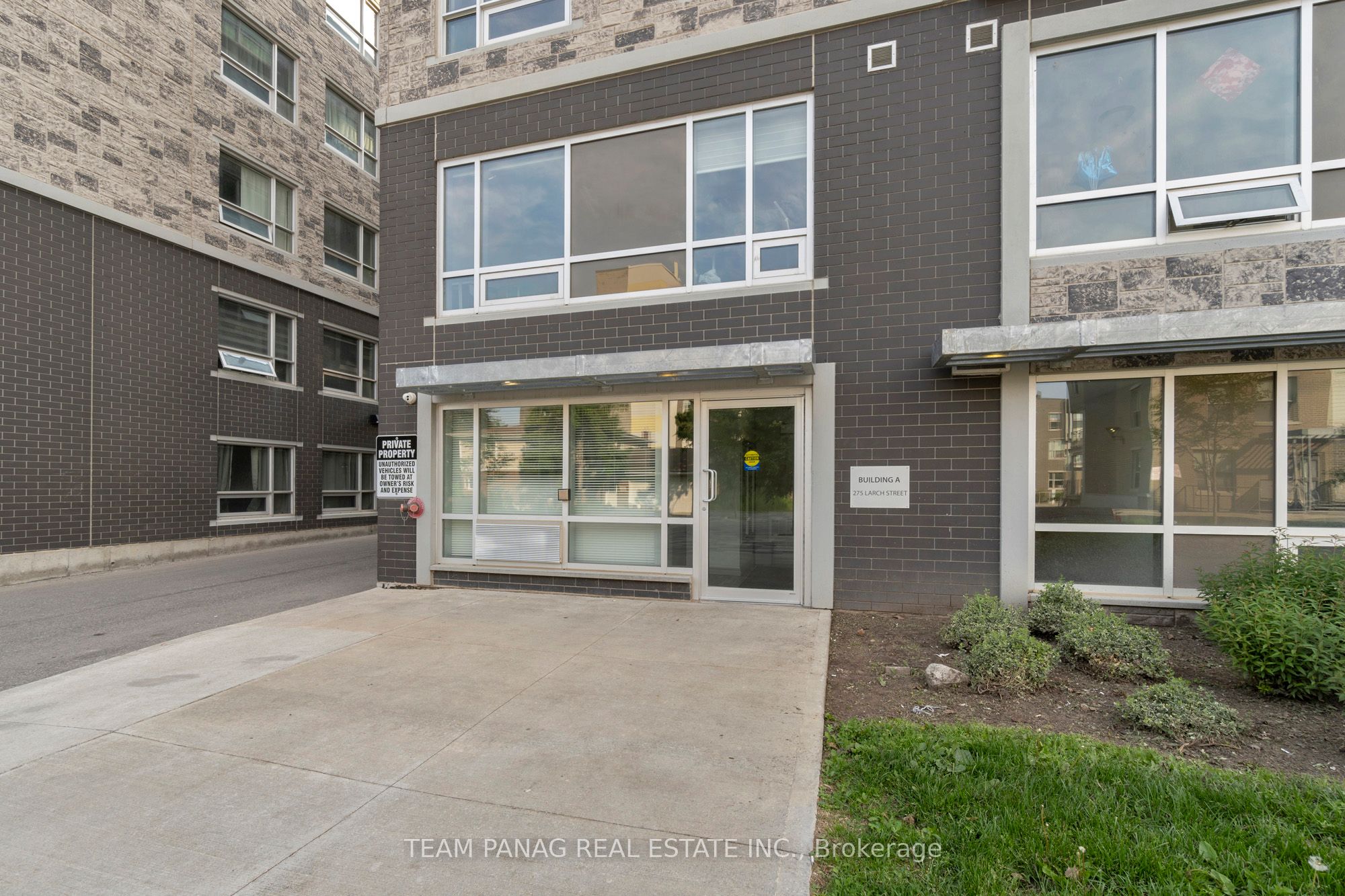 275 Larch Street A405, Waterloo, ON N2L 0J1 photo 2
