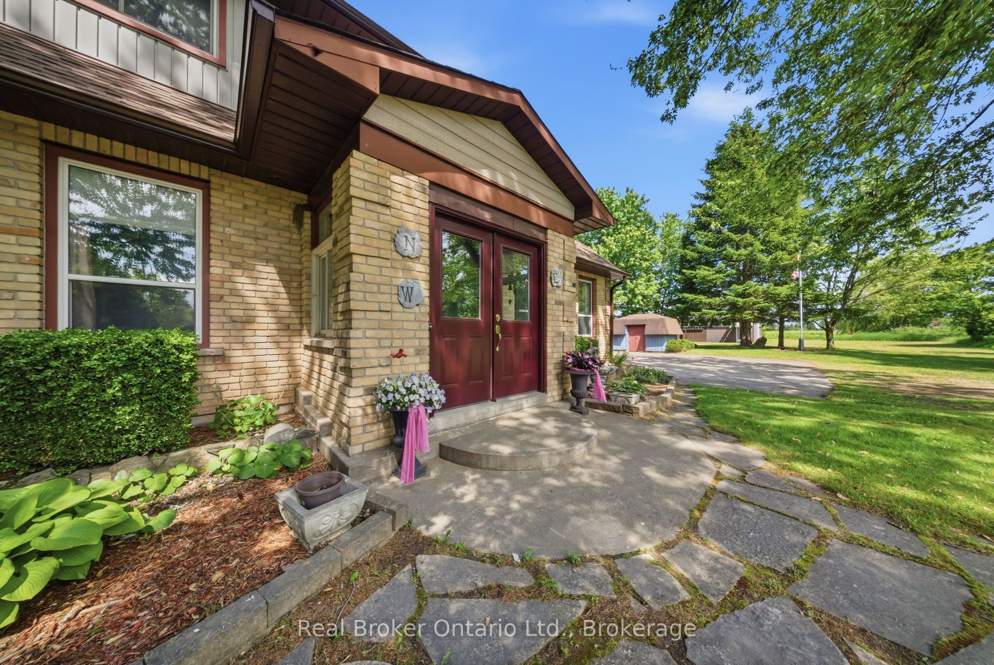800 Tremaine Avenue S, North Perth, ON N4W 3G9 photo 4