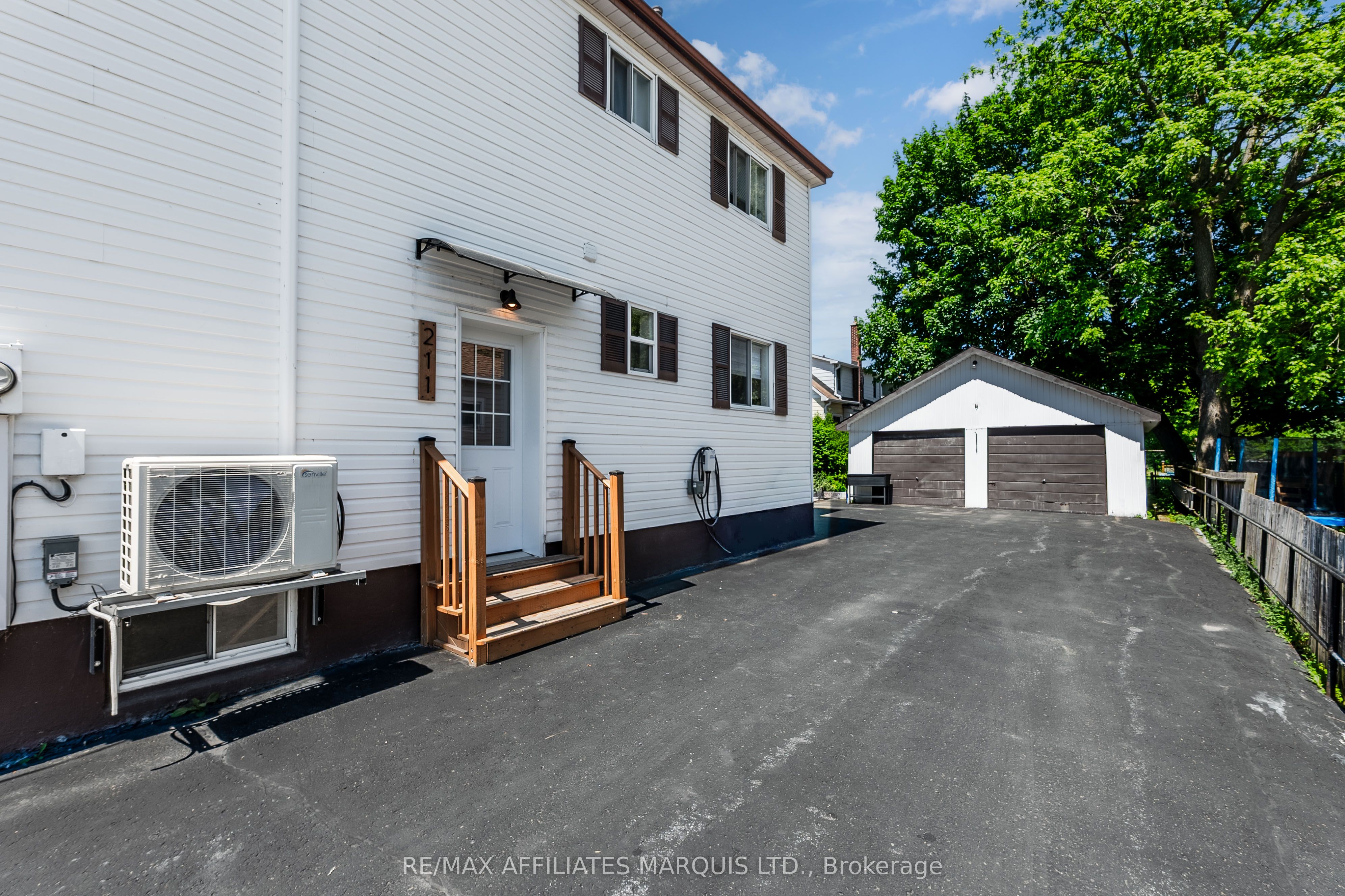 213 8th Street E, Cornwall, ON K6H 2S6 photo 4