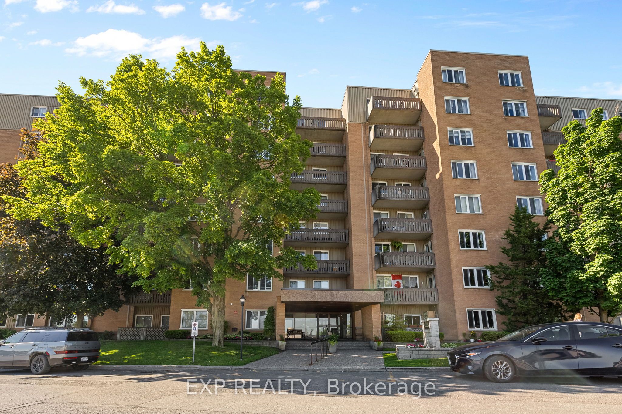1599 Lassiter Terrace 215, Beacon Hill North - South and Area, ON K1J 8R6 photo 3