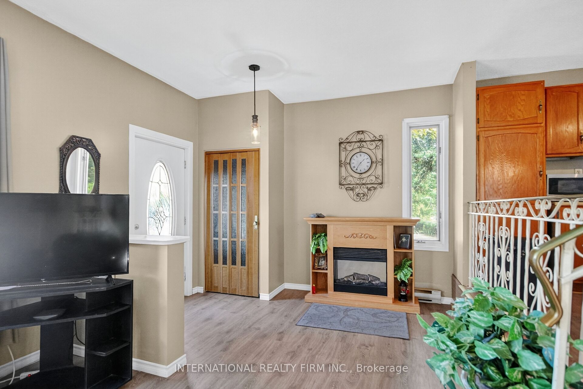 96 Constance Lake Road, Kanata, ON K2K 1X7 photo 5