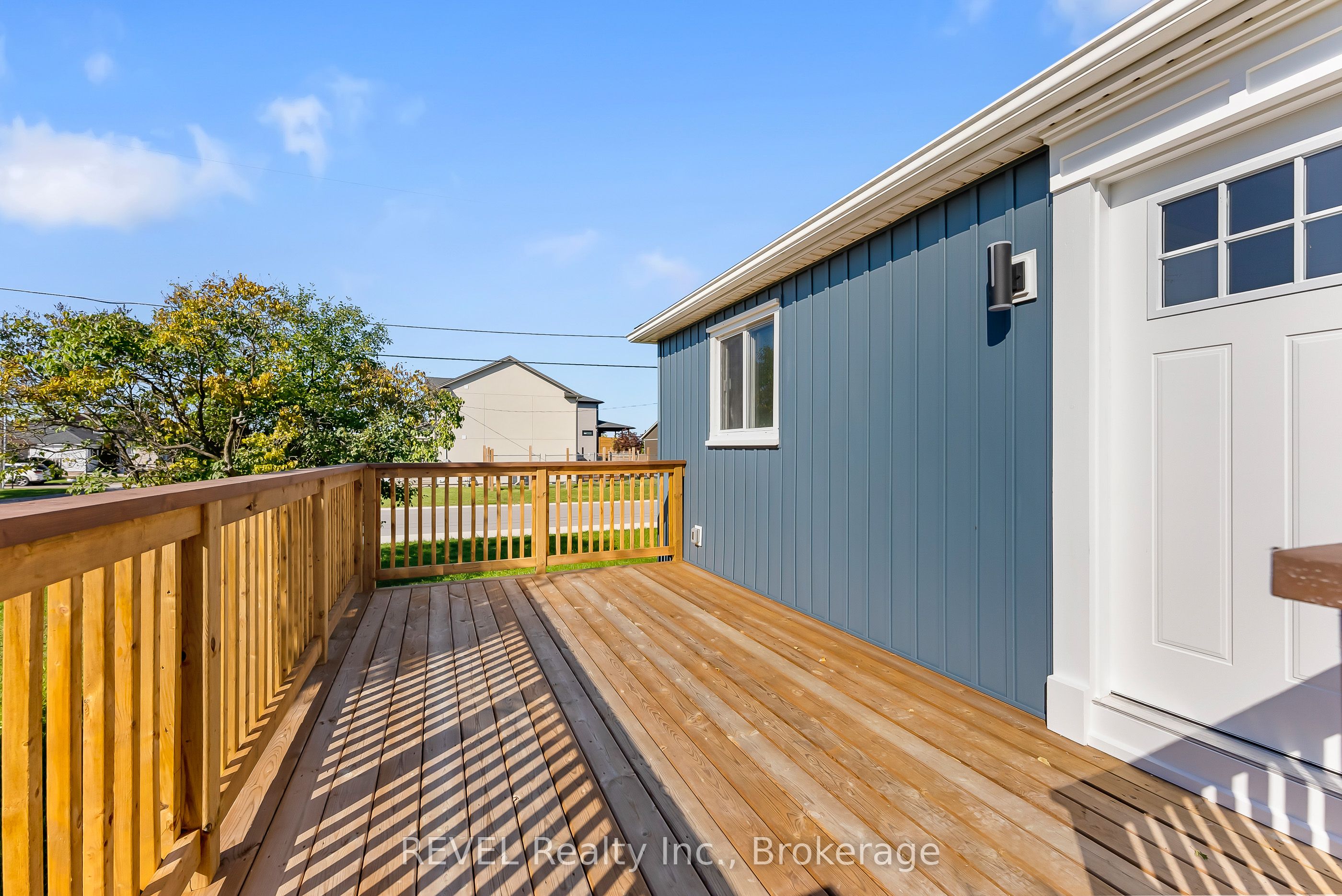 7859 Mulhern Street, Niagara Falls, ON L2H 1B6 photo 2