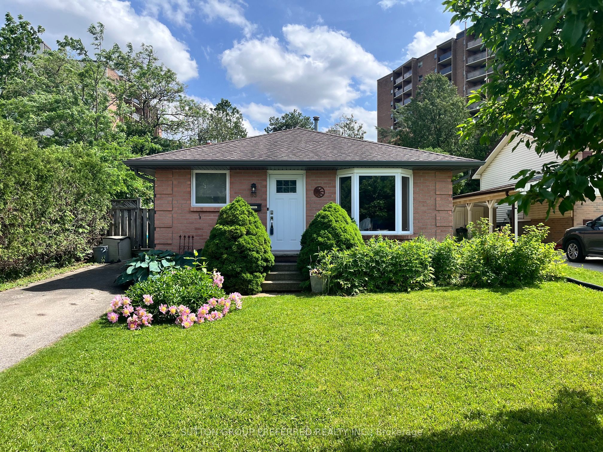 63 Dundee Court, London South, ON N6C 5E4 photo 2
