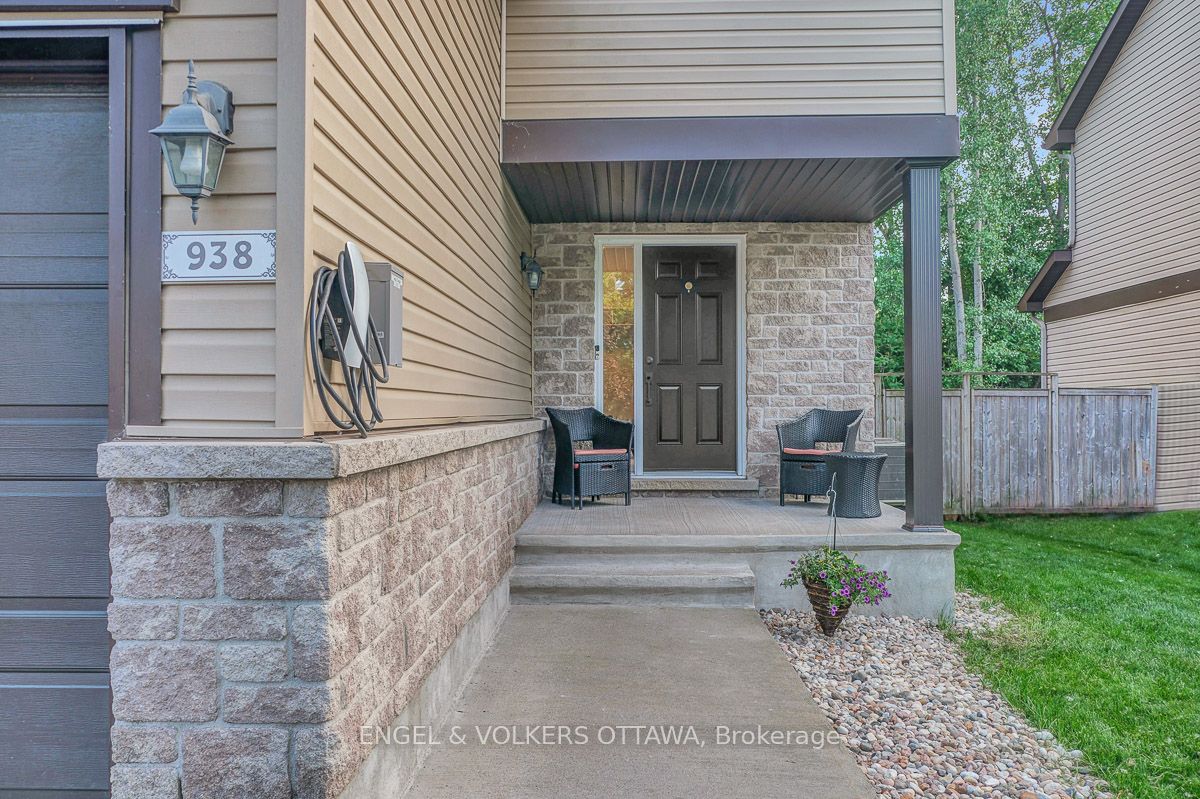 938 Payer Street, Clarence-Rockland, ON K4K 1N2 photo 2